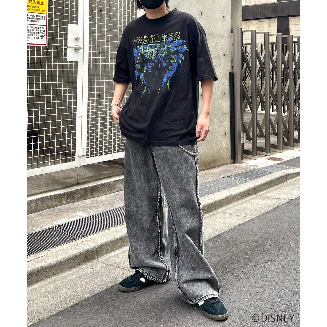 イルズ ILL'S Disney ディズニー Villains ヴィランズ ヴィンテージライク ピグメント加工 ビッグシルエット 半袖プリントTシャツ カットソー ユニセックス （ブラック） ブラック