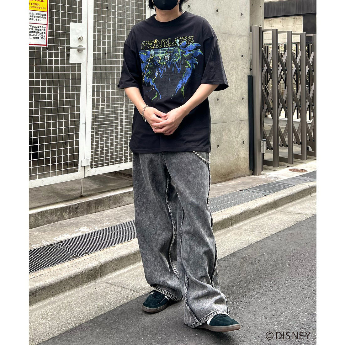 イルズ ILL'S Disney ディズニー Villains ヴィランズ ヴィンテージライク ピグメント加工 ビッグシルエット 半袖プリントTシャツ カットソー ユニセックス （ブラック） ブラック
