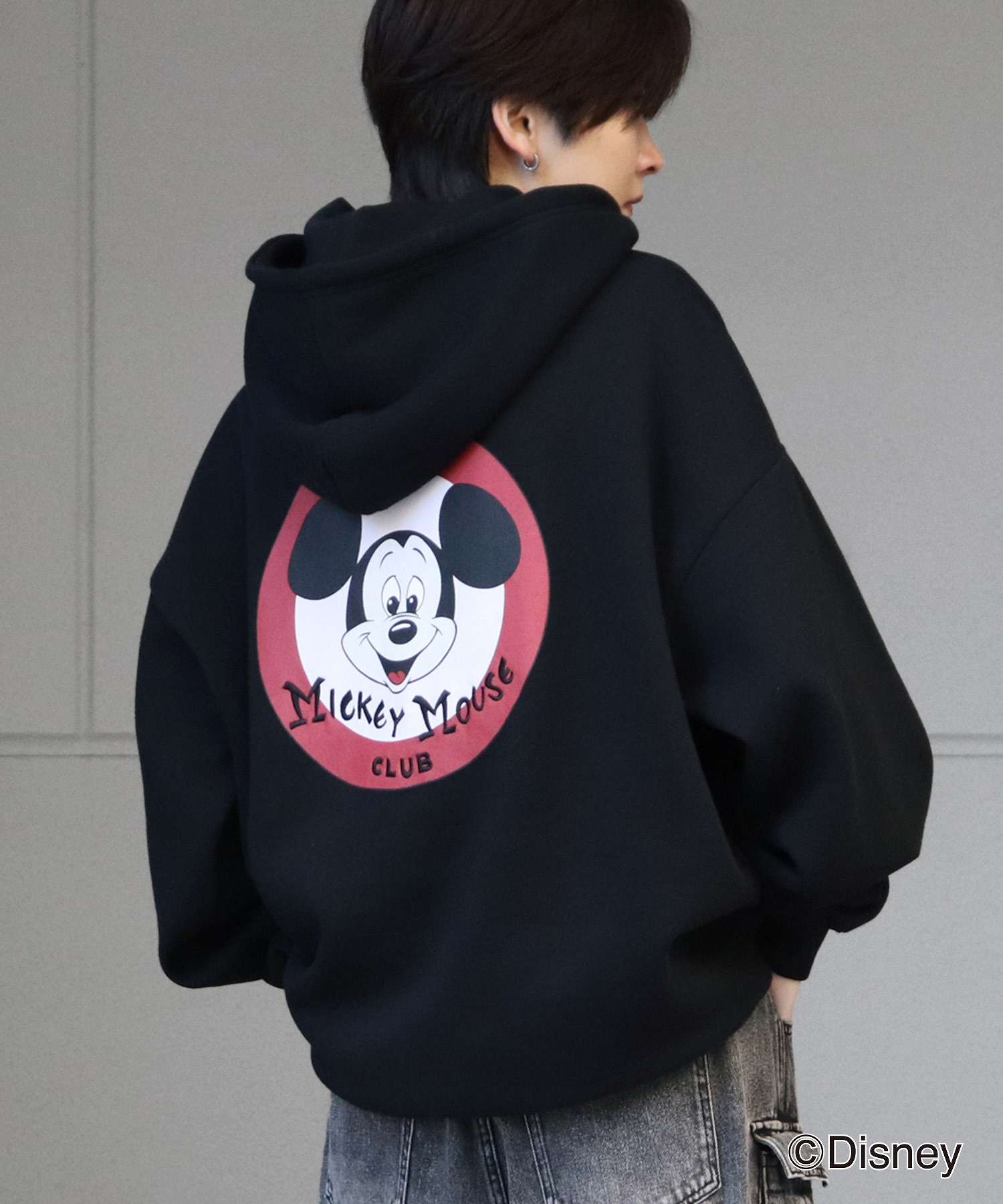 イルズ ILL'S Disney ディズニー ワンポイント刺繍 バックプリント ビッグシルエットプルオーバーフーディー パーカー ユニセックス （ブラック） ブラック