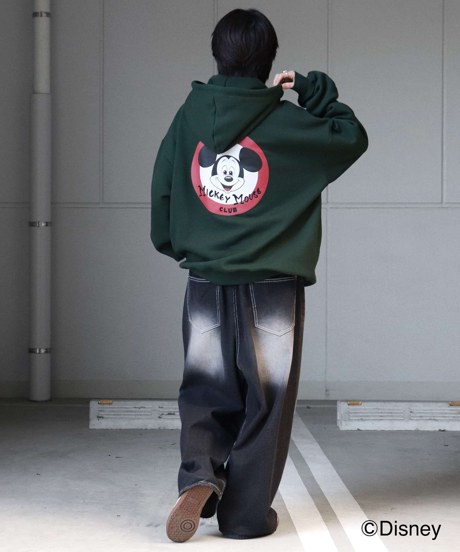 イルズ ILL'S Disney ディズニー ワンポイント刺繍 バックプリント ビッグシルエットプルオーバーフーディー パーカー ユニセックス （グリーン） グリーン