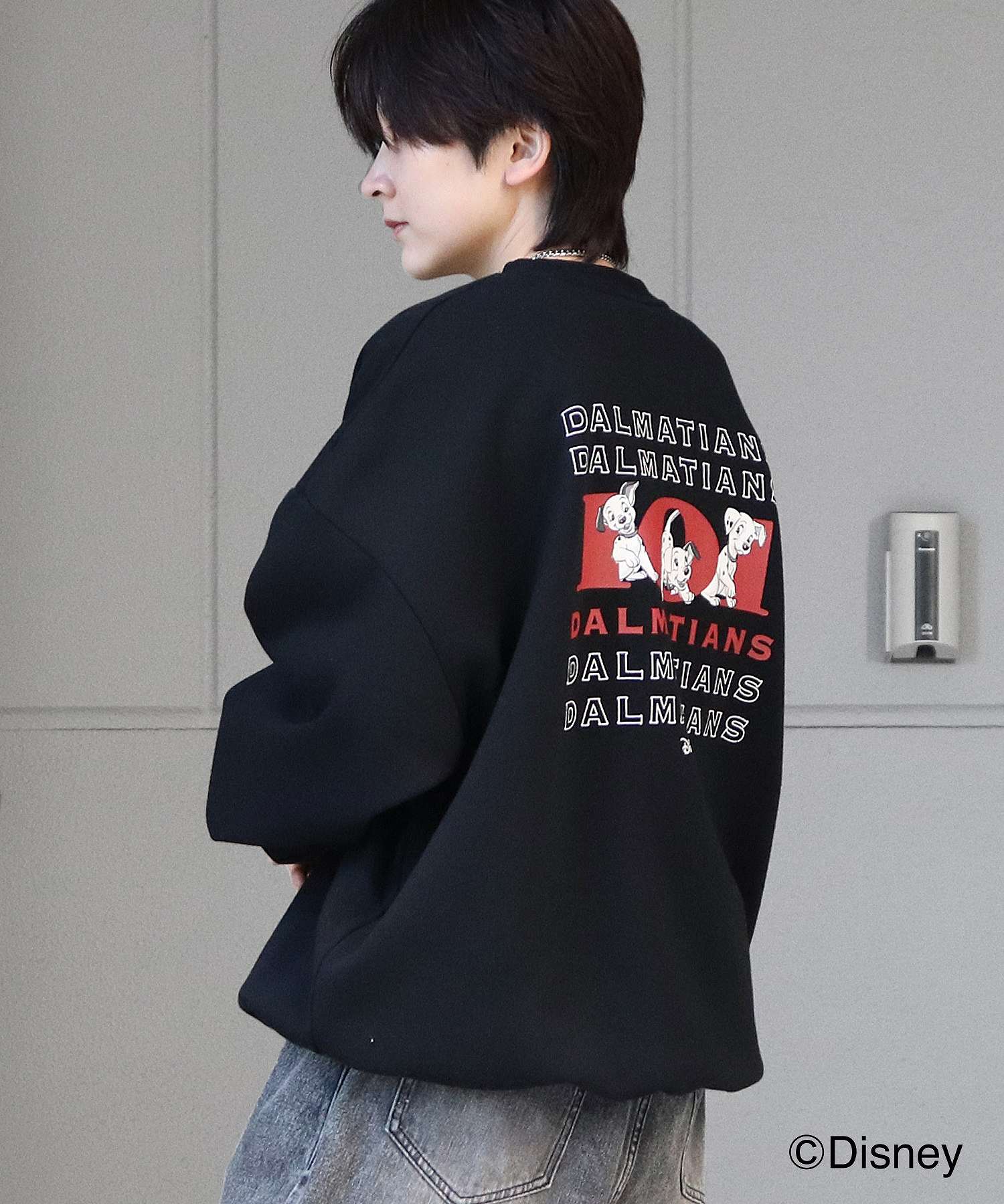 イルズ ILL'S ディズニーシリーズ ワンポイント刺繍 バックプリント ビッグシルエットプルオーバー クルースウェット ユニセックス （ブラック） ブラック