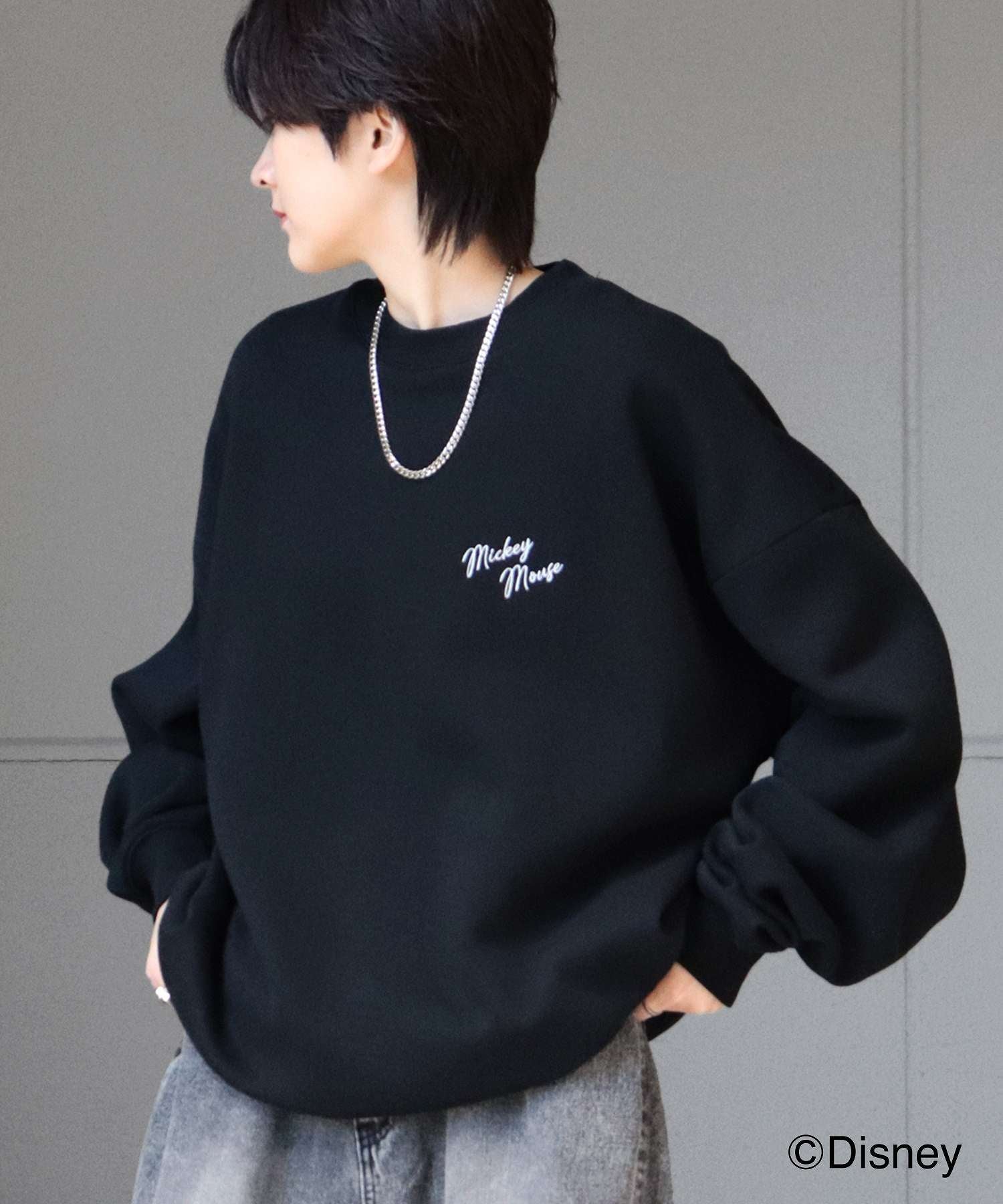 イルズ ILL'S ディズニーシリーズ ワンポイント刺繍 バックプリント ビッグシルエットプルオーバー クルースウェット ユニセックス （ブラック） ブラック