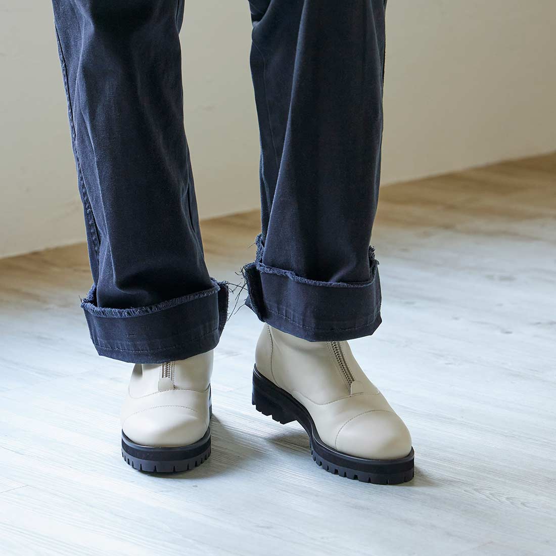 [Sustainable Series] Tank sole front zip boots