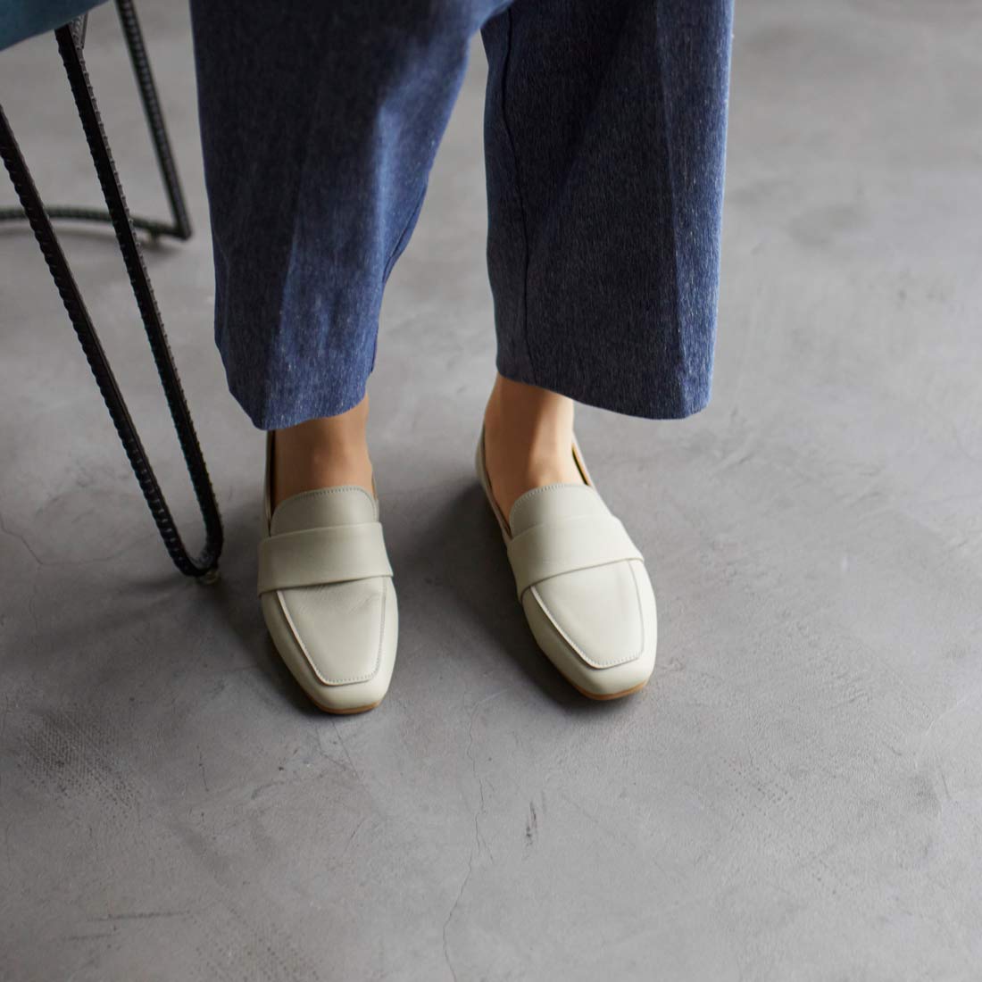 ing [WEB exclusive] Leather belt loafers