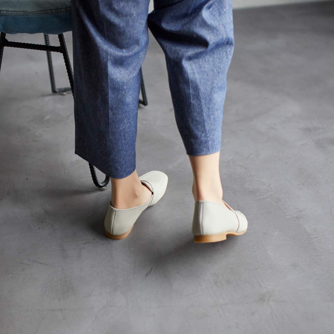 ing [WEB exclusive] Leather belt loafers