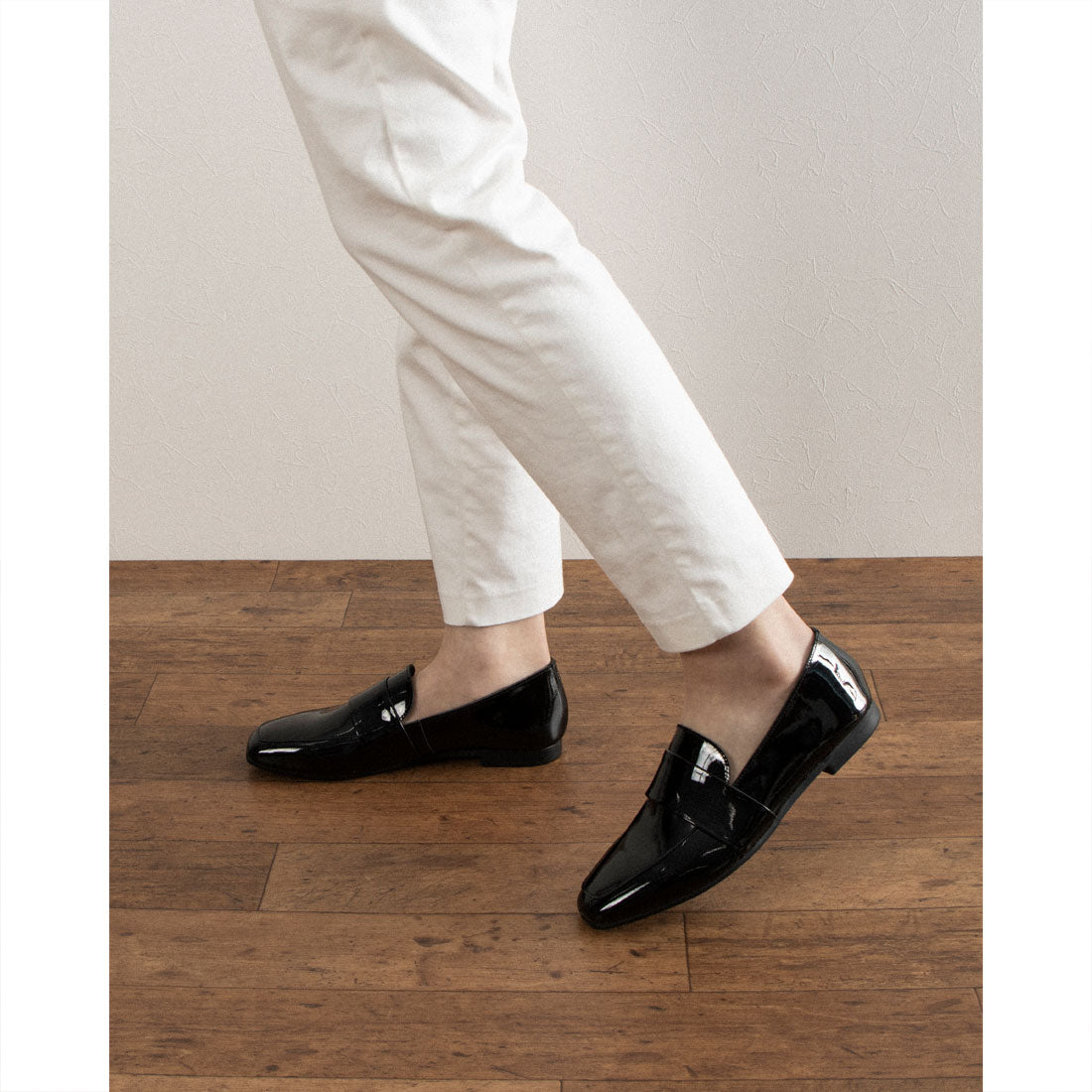 ing [WEB exclusive] Leather belt loafers