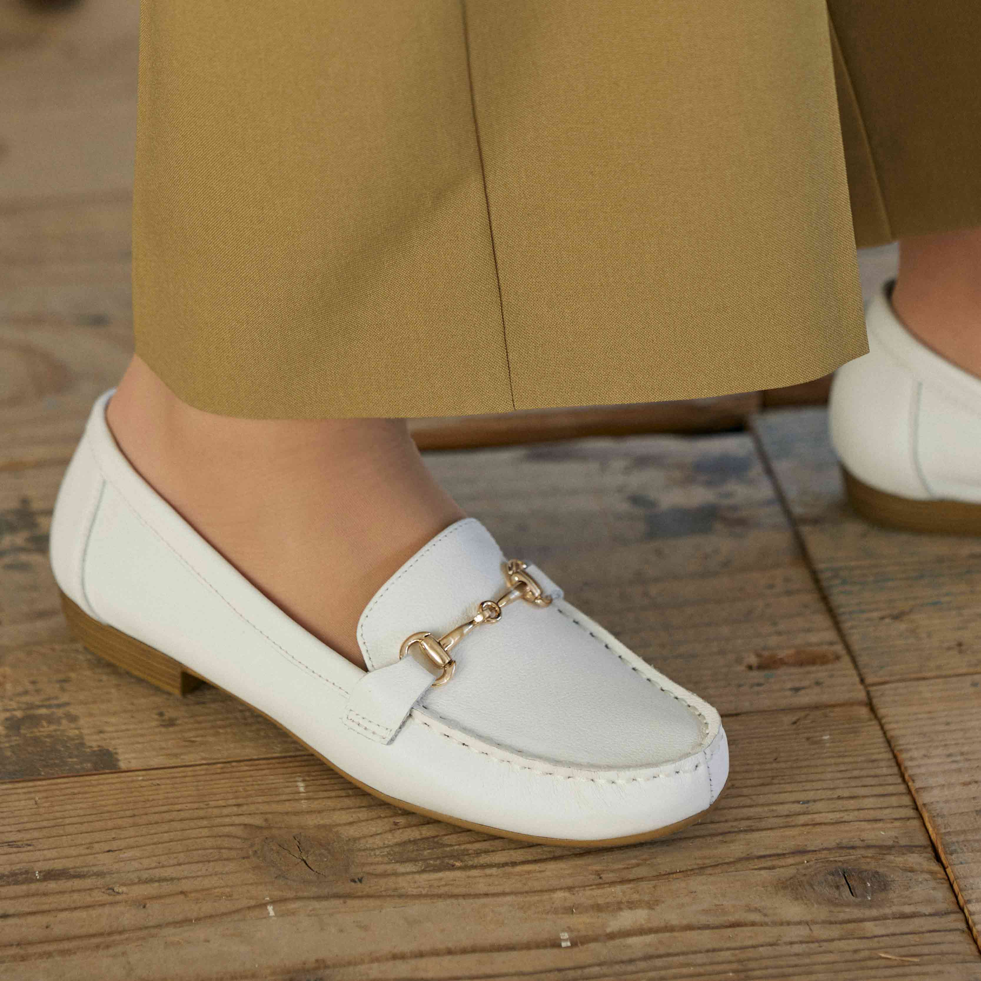 ing [3E] Mocha shoes with bits