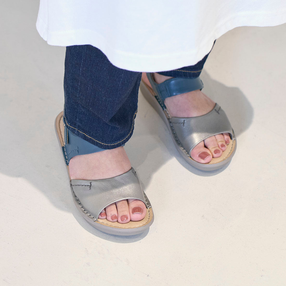 【WEB限定】【３E】厚底デザインサンダル,シルバーコンビ