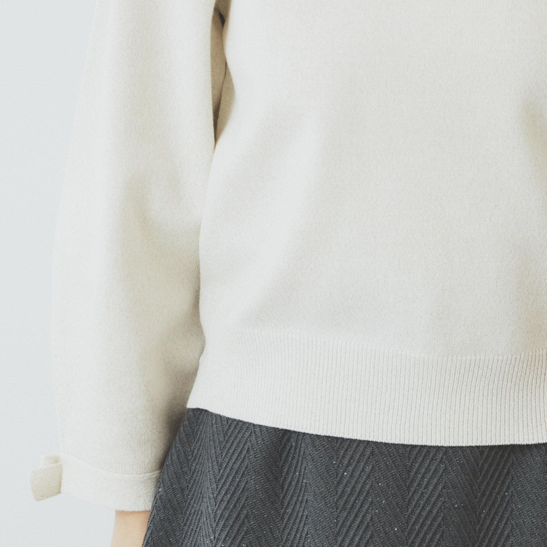 インデックス index ラメリボンスリーブ二ット【洗濯機可・アンチピリング】 （ネイビー(694)） ネイビー(694)