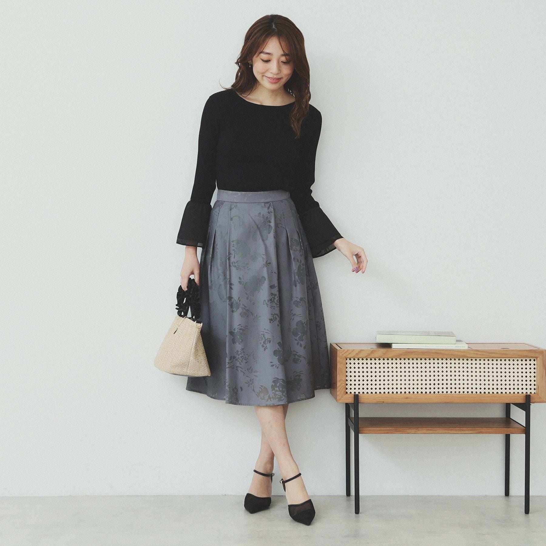 インデックス index リブオーガンフレアスリーブニット【洗濯機可】 （ブラック(019)） ブラック(019)