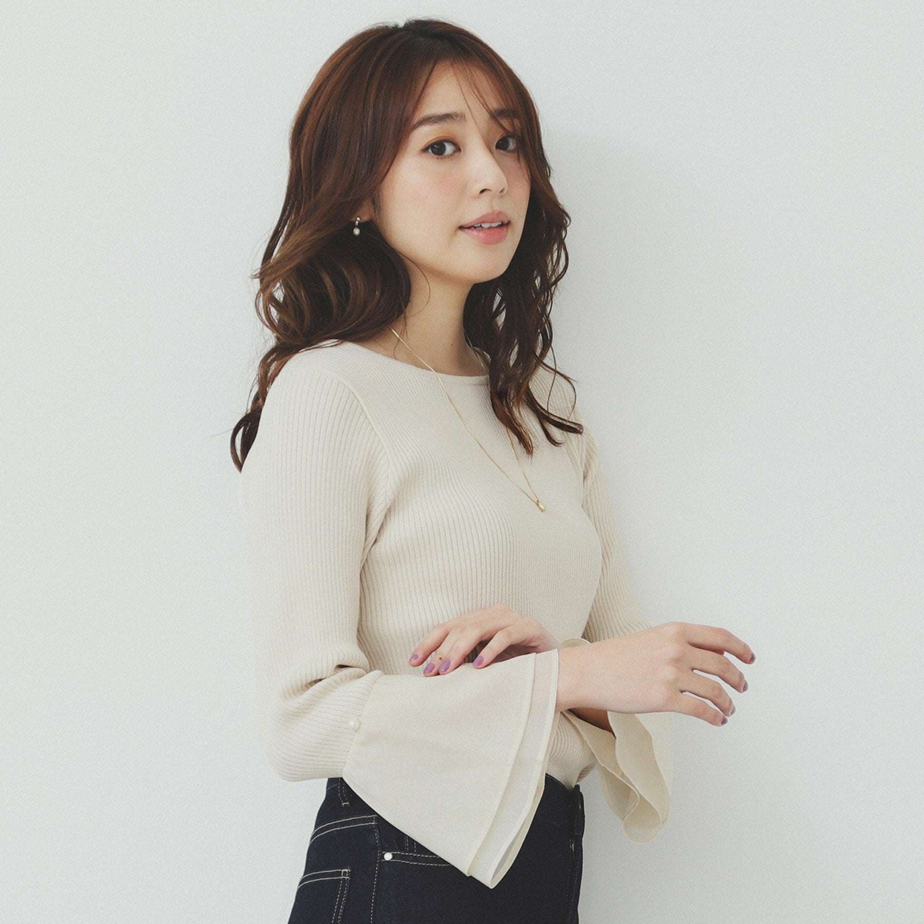 インデックス index リブオーガンフレアスリーブニット【洗濯機可】 （グレージュ(050)） グレージュ(050)