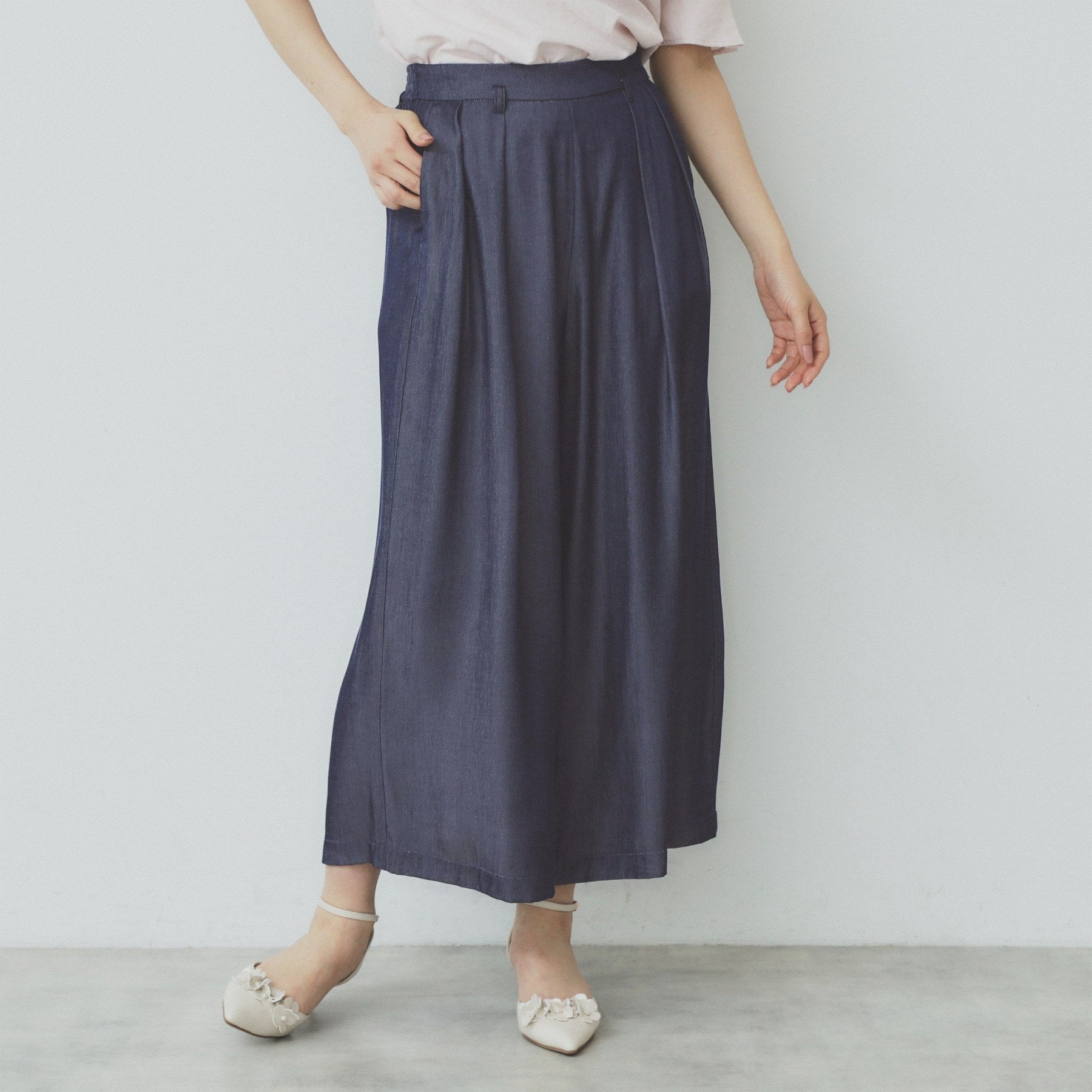 インデックス index シャンブレータックガウチョパンツ【洗濯機可・接触冷感】 （ネイビー(094)） ネイビー(094)