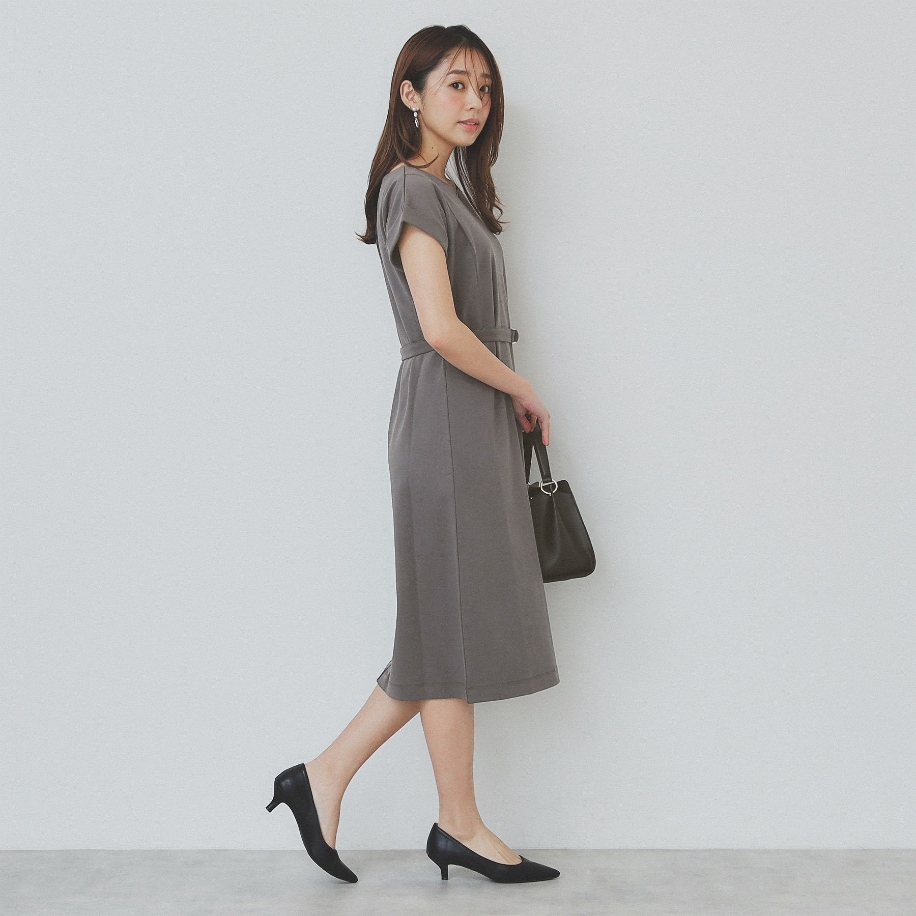 インデックス index 《5color/XS-3Lsize》Iラインシルエットワンピース【洗濯機洗い可/UVケア/接触冷感】 （ブラウン(844)） ブラウン(844)