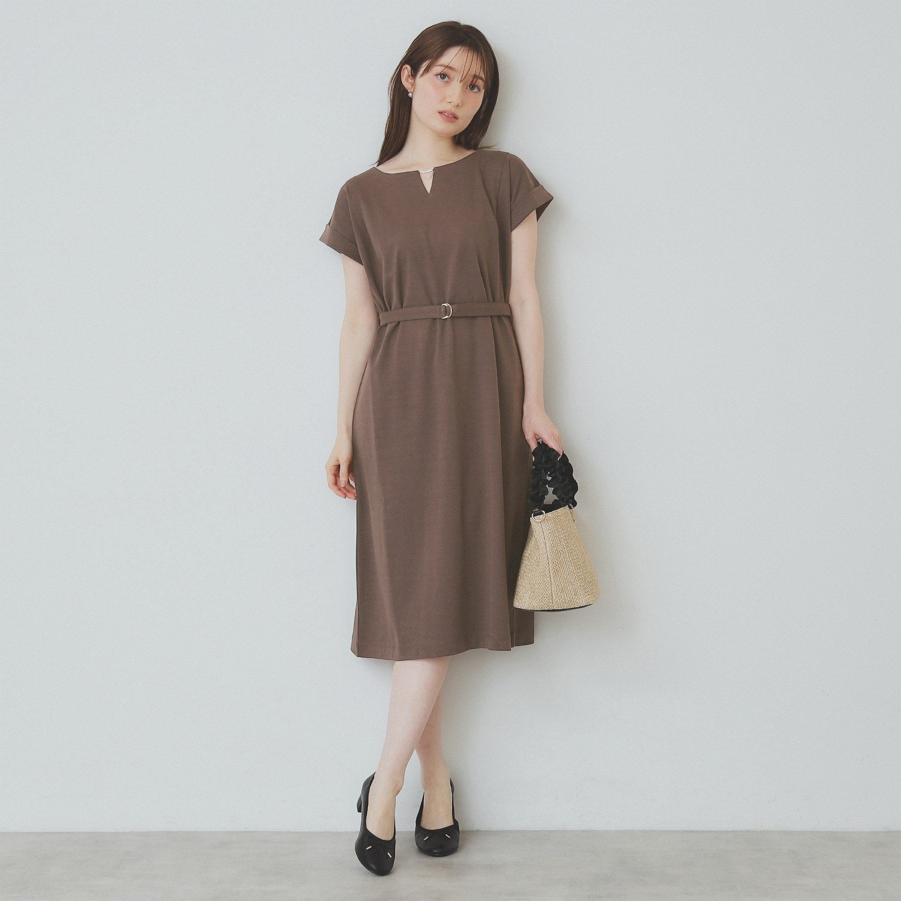インデックス index 《5color/XS-3Lsize》Iラインシルエットワンピース【洗濯機洗い可/UVケア/接触冷感】 （ブラウン(844)） ブラウン(844)
