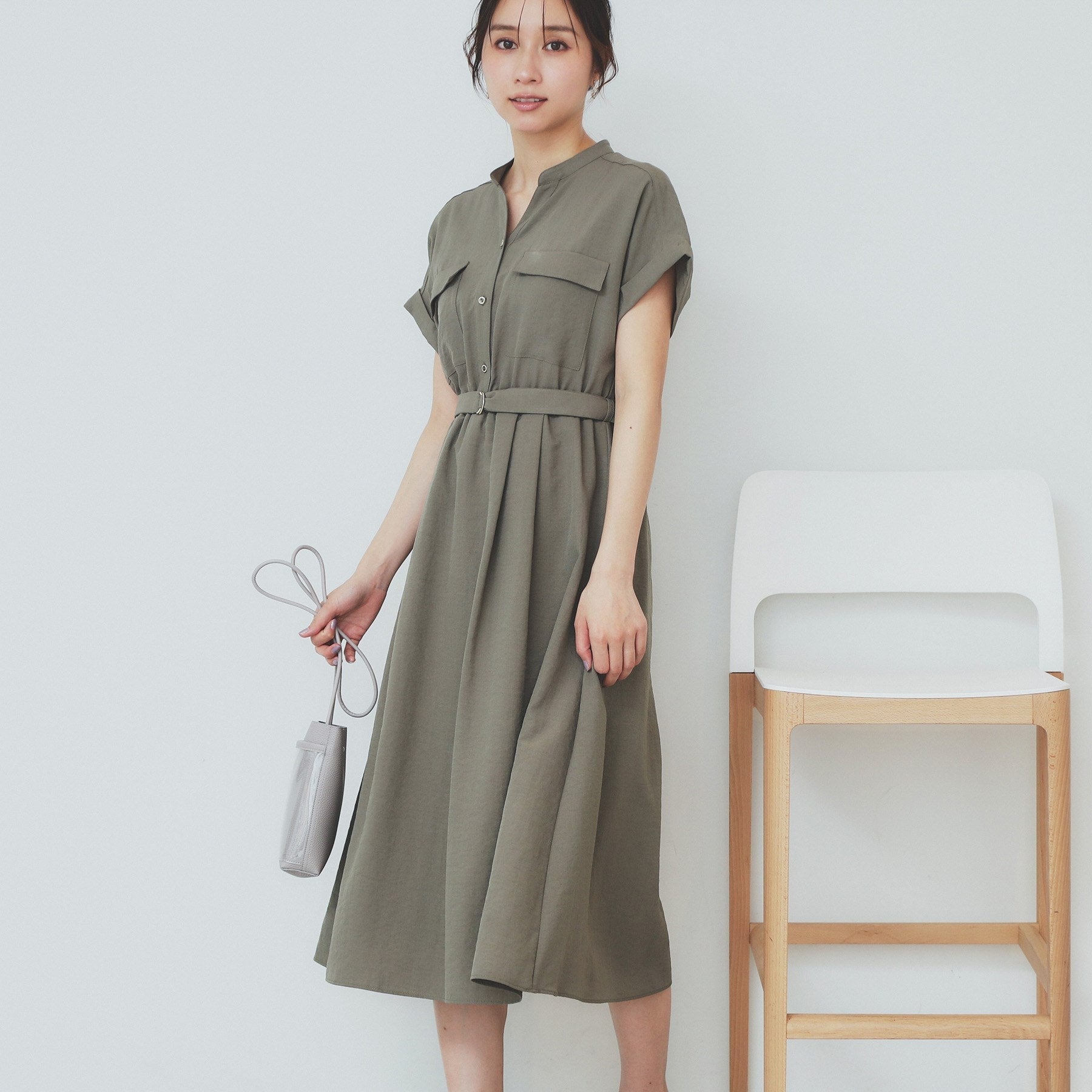 インデックス index 《6color/XS-LLsize》ダブルポケットスキッパーシャツワンピース【洗濯機洗い可/抗ピル/吸水速乾/防シワ】 （グレージュ(850)） グレージュ(850)