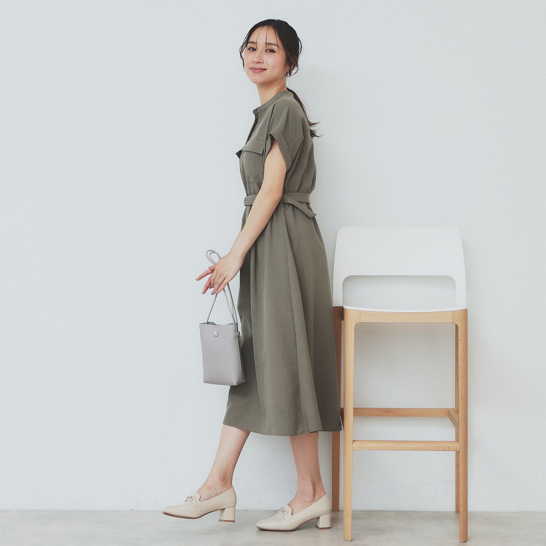 インデックス index 《6color/XS-LLsize》ダブルポケットスキッパーシャツワンピース【洗濯機洗い可/抗ピル/吸水速乾/防シワ】 （グレージュ(850)） グレージュ(850)