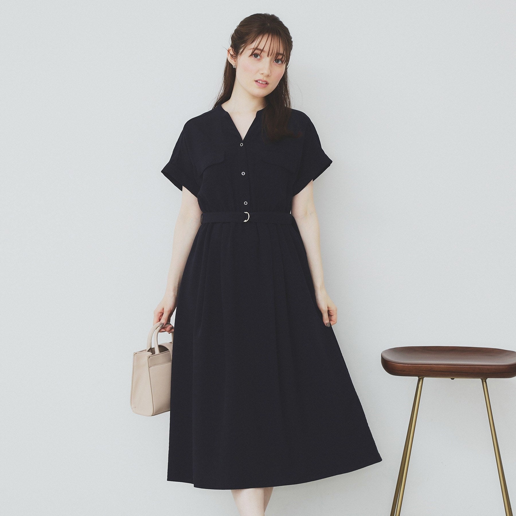 インデックス index 《6color/XS-LLsize》ダブルポケットスキッパーシャツワンピース【洗濯機洗い可/抗ピル/吸水速乾/防シワ】 （グレージュ(850)） グレージュ(850)