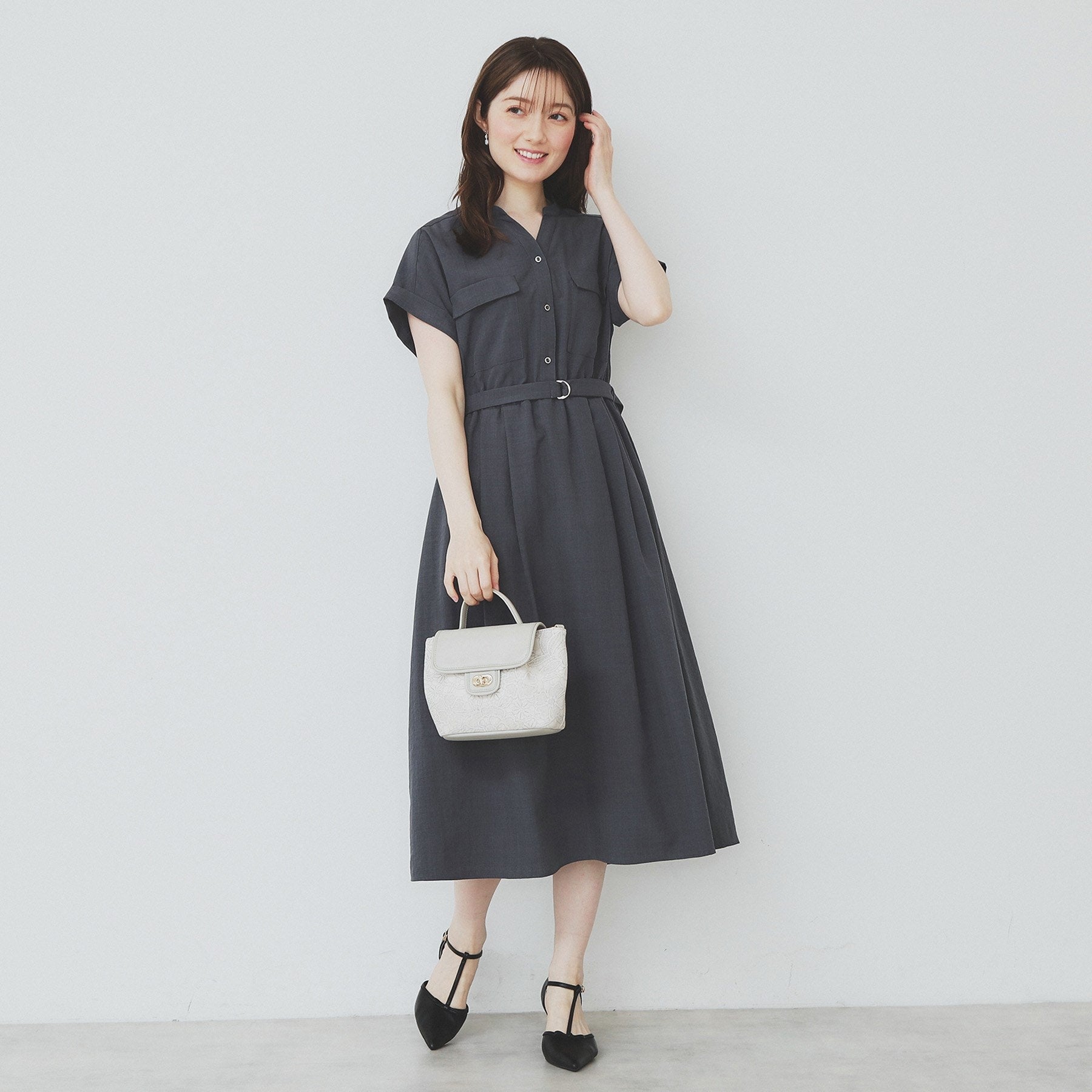 インデックス index 《6color/XS-LLsize》ダブルポケットスキッパーシャツワンピース【洗濯機洗い可/抗ピル/吸水速乾/防シワ】 （グレージュ(850)） グレージュ(850)