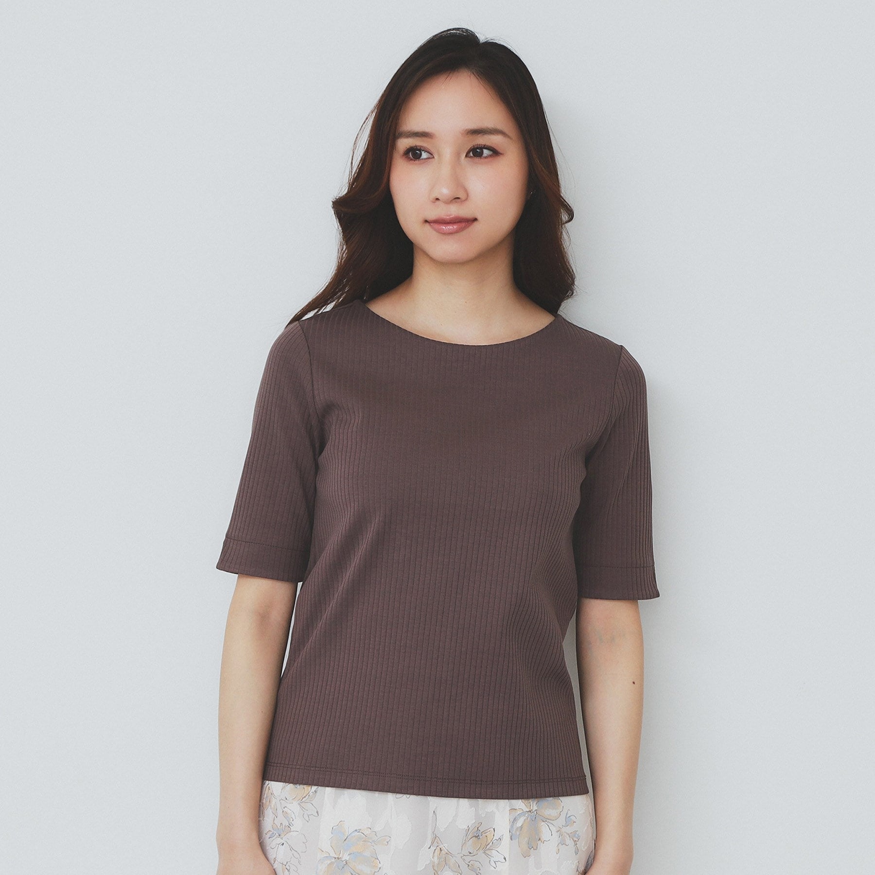 インデックス index 《7color/XS-LLsize》ボートネックリブトップス【UV/洗濯機洗い可】 （チャコールグレー(014)） チャコールグレー(014)