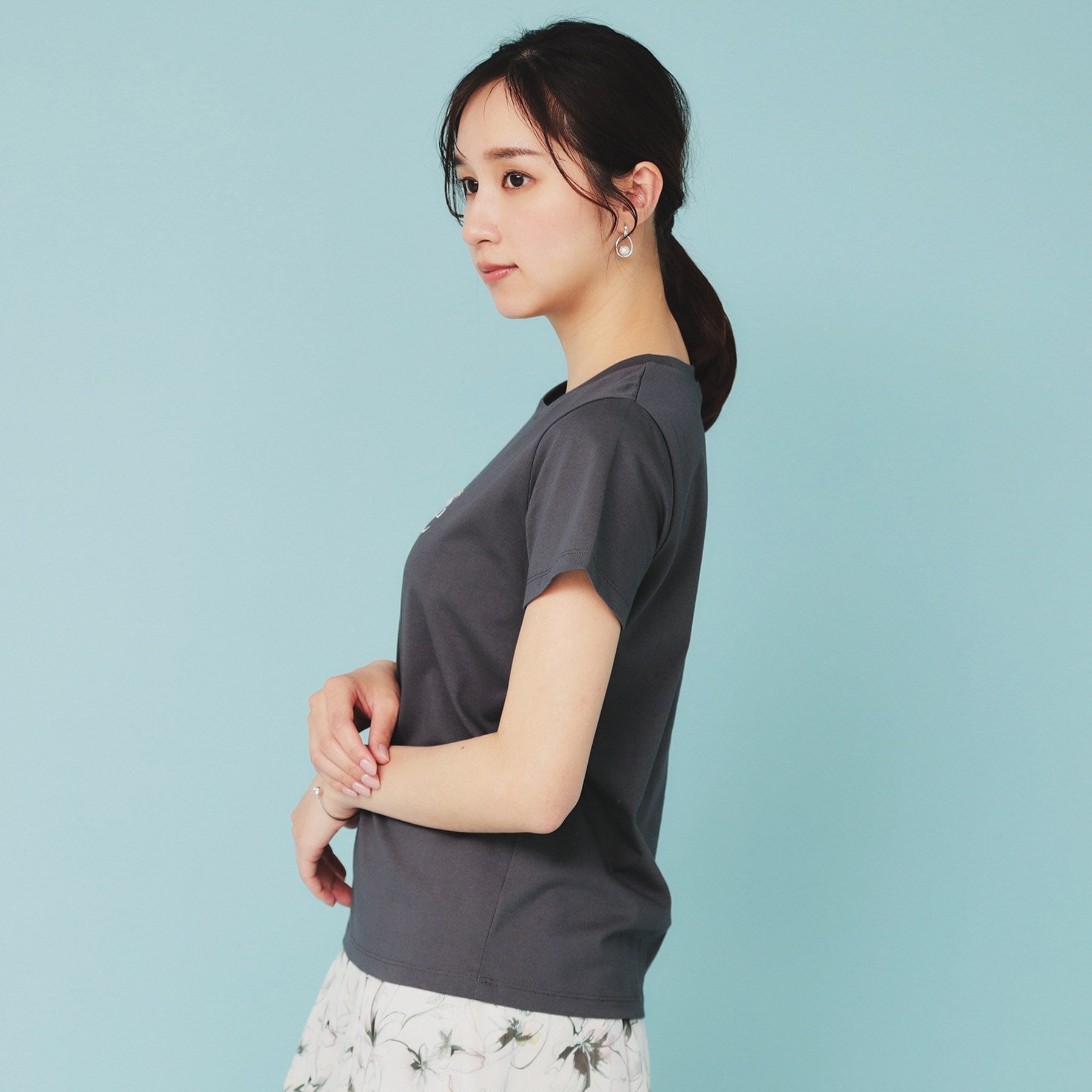 インデックス index コットン混ビジューTシャツ【洗濯機可・接触冷感・UVケア・吸水速乾・汗ジミ防止】 （オフホワイト(003)） オフホワイト(003)