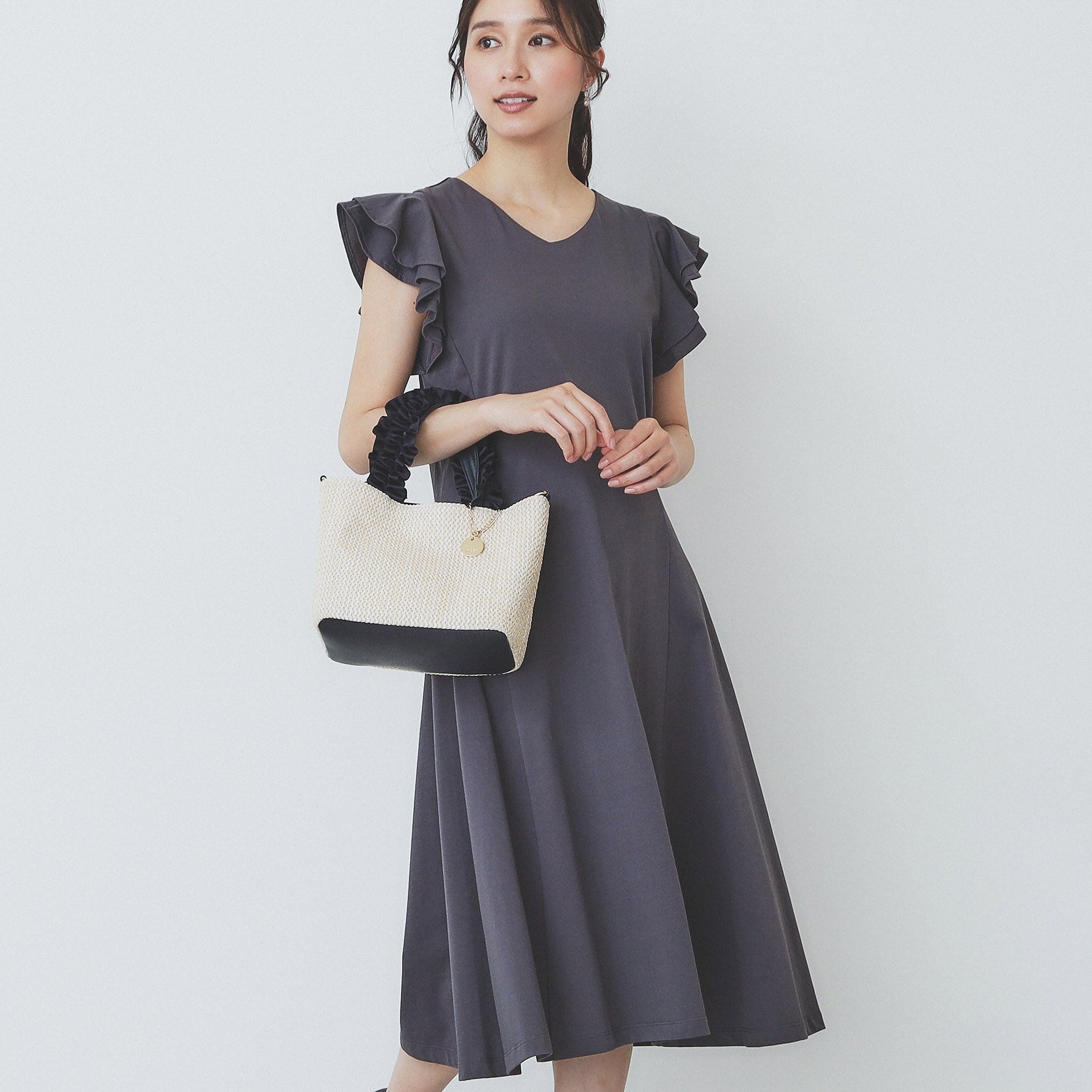 インデックス index シルケットVネックダブルフレアワンピース【洗濯機可・接触冷感・UVケア】 （ブラウン(044)） ブラウン(044)