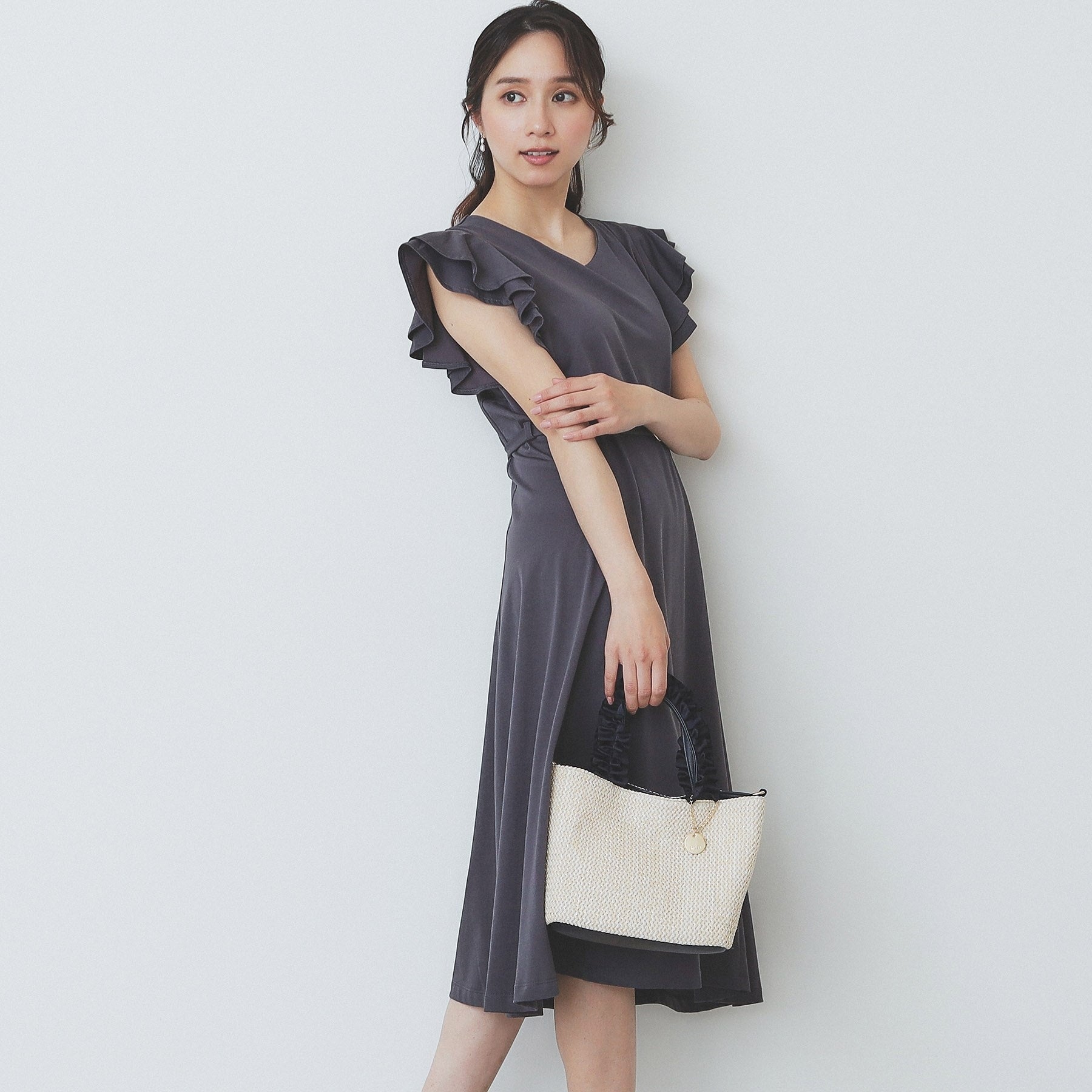 インデックス index シルケットVネックダブルフレアワンピース【洗濯機可・接触冷感・UVケア】 （ブラウン(044)） ブラウン(044)