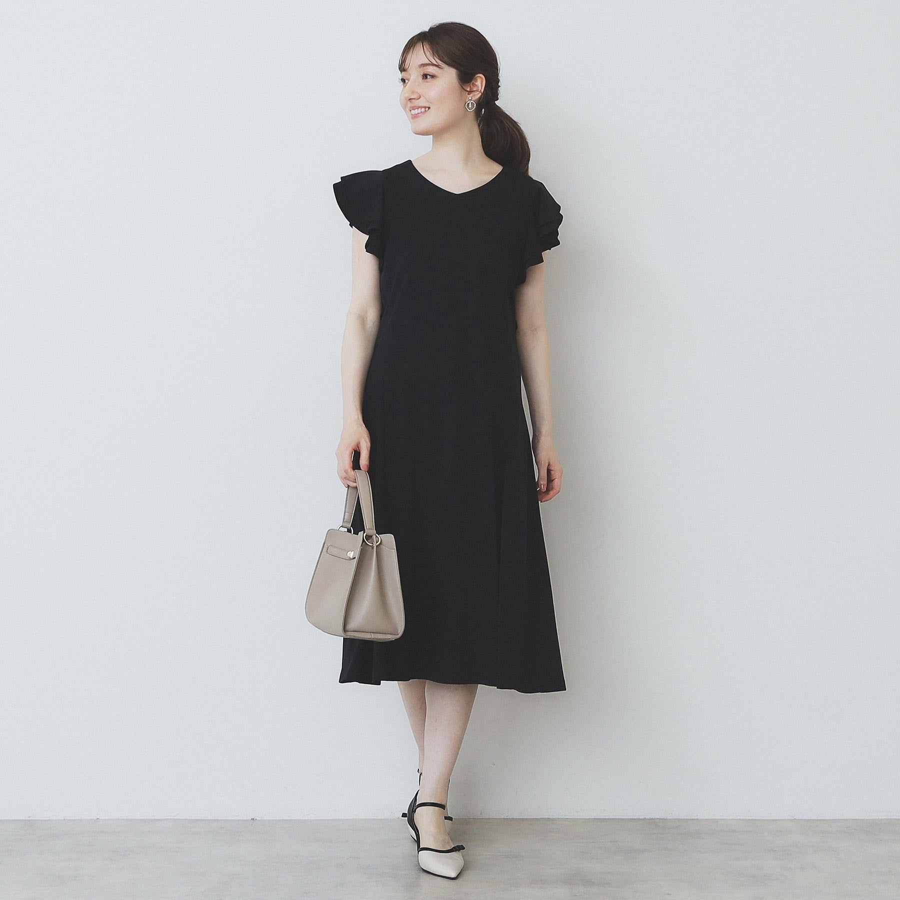 インデックス index シルケットVネックダブルフレアワンピース【洗濯機可・接触冷感・UVケア】 （ブラウン(044)） ブラウン(044)