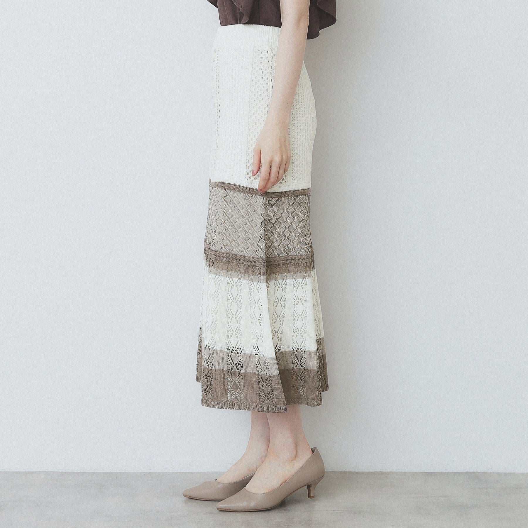 インデックス index 透かし編みフレアニットスカート【洗濯機可】 （オフホワイト(303)） オフホワイト(303)