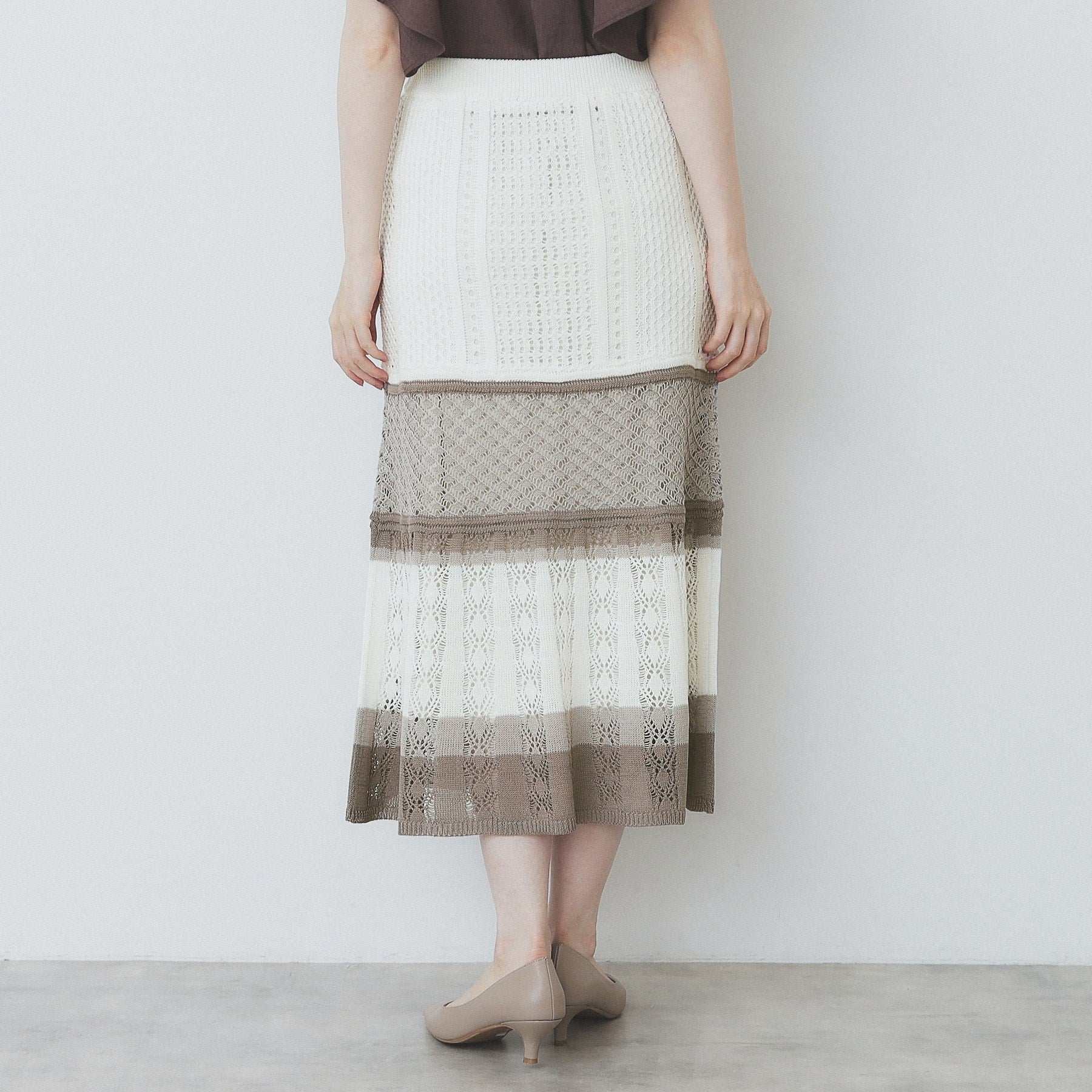 インデックス index 透かし編みフレアニットスカート【洗濯機可】 （オフホワイト(303)） オフホワイト(303)
