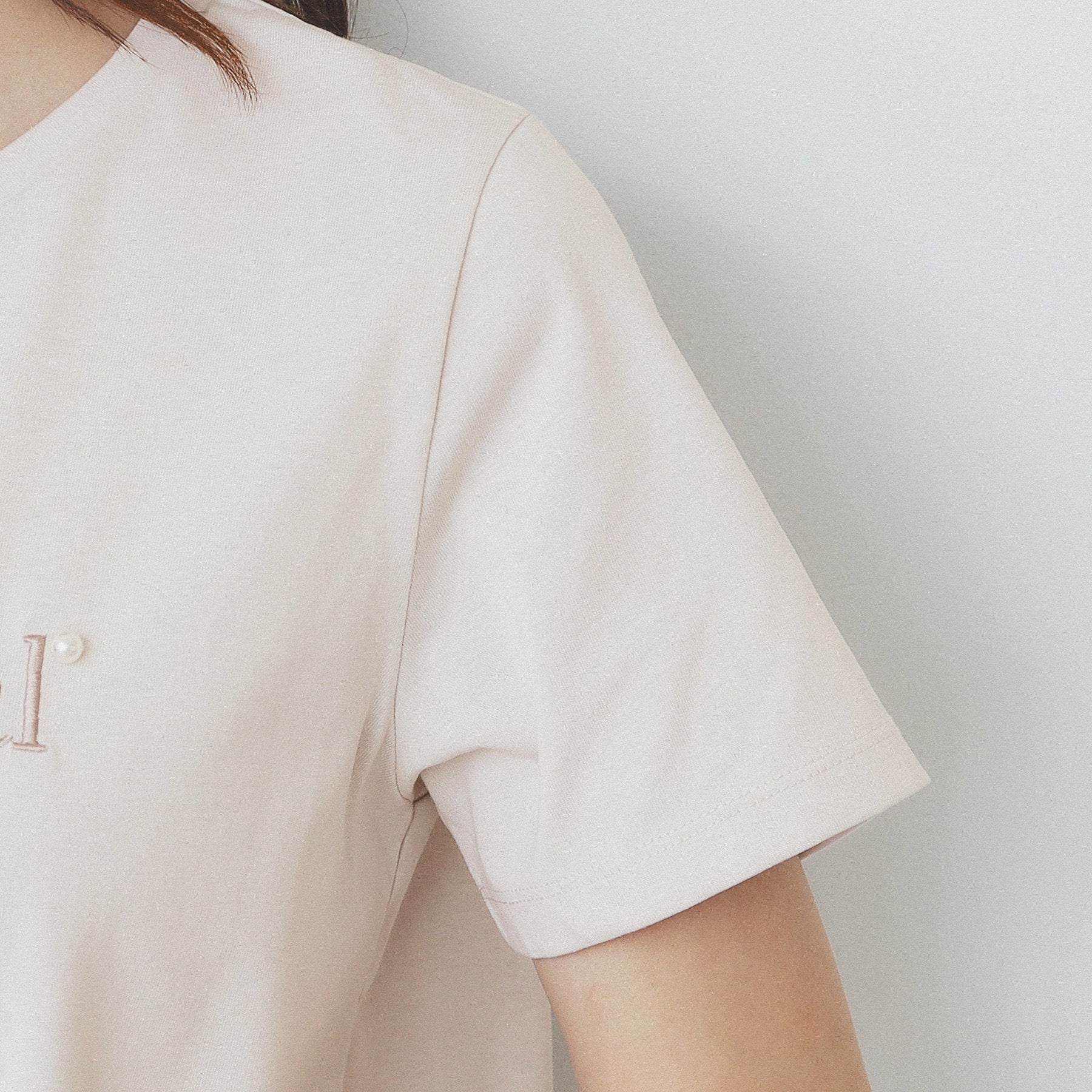 インデックス index 刺繍ロゴパール調Tシャツ【洗濯機可・汗ジミ防止・吸水速乾・接触冷感・UVケア】 （オフホワイト(003)） オフホワイト(003)