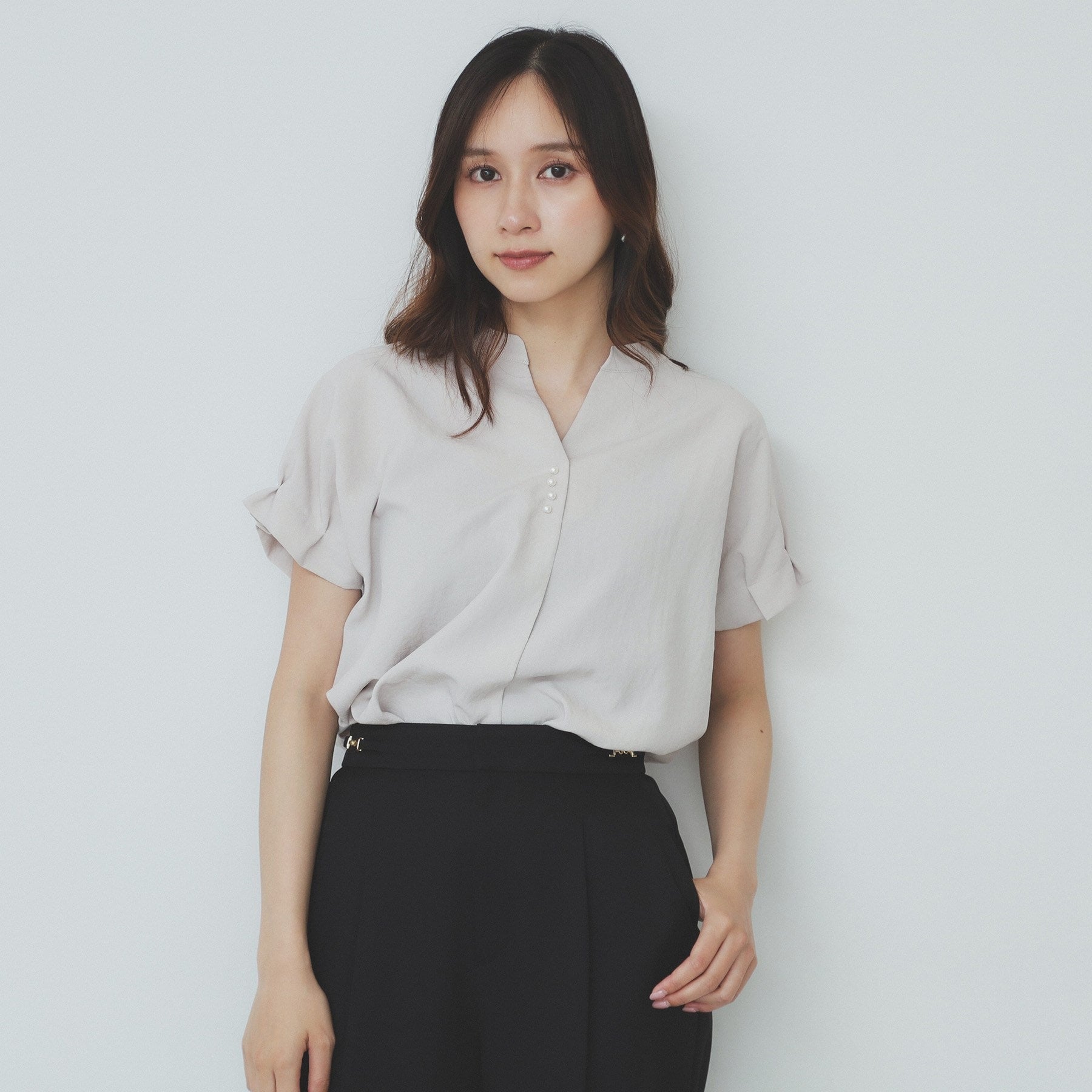 インデックス index タックスリーブスキッパーブラウス【洗濯機可・吸水速乾・抗ピル・防シワ・イージーアイロン】 （グレージュ(050)） グレージュ(050)
