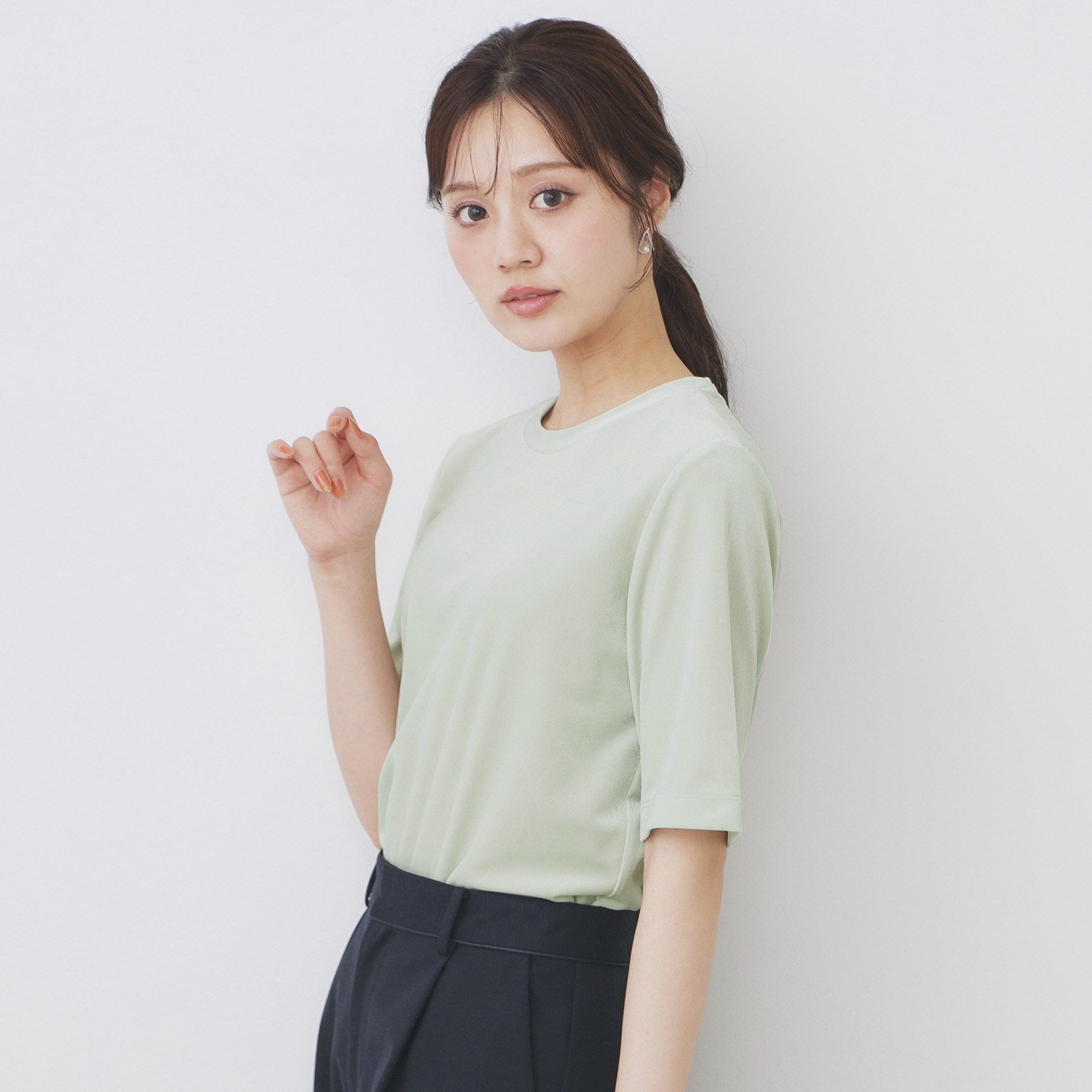 インデックス index ベロアボクシーTシャツ【洗濯機可】 （グレージュ(050)） グレージュ(050)