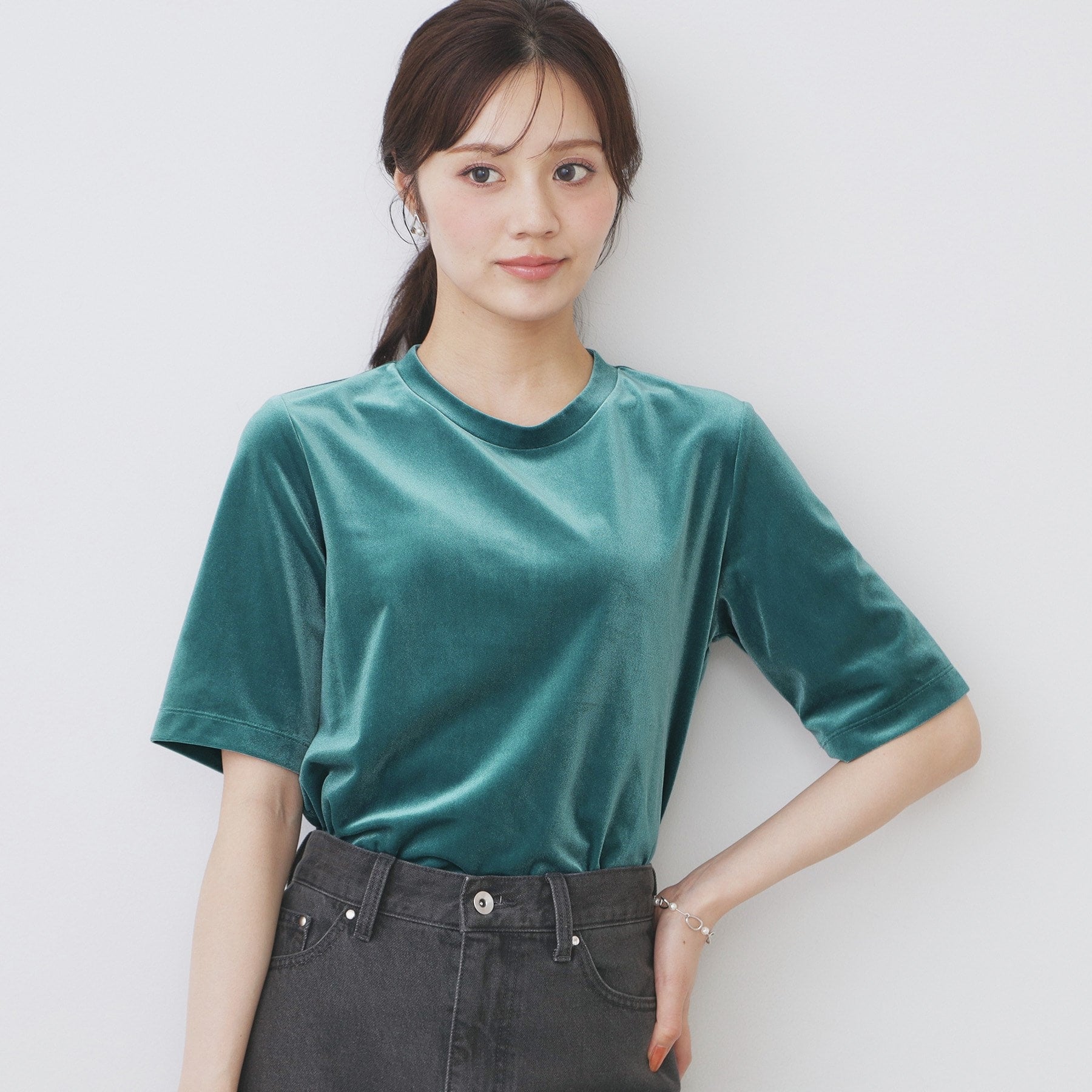 インデックス index ベロアボクシーTシャツ【洗濯機可】 （グレージュ(050)） グレージュ(050)