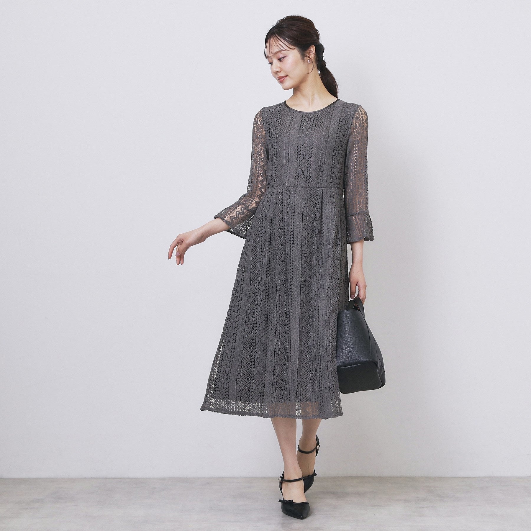 インデックス index 幾何ラインレースフレアスリーブワンピース【洗濯機可】 （ネイビー(094)） ネイビー(094)