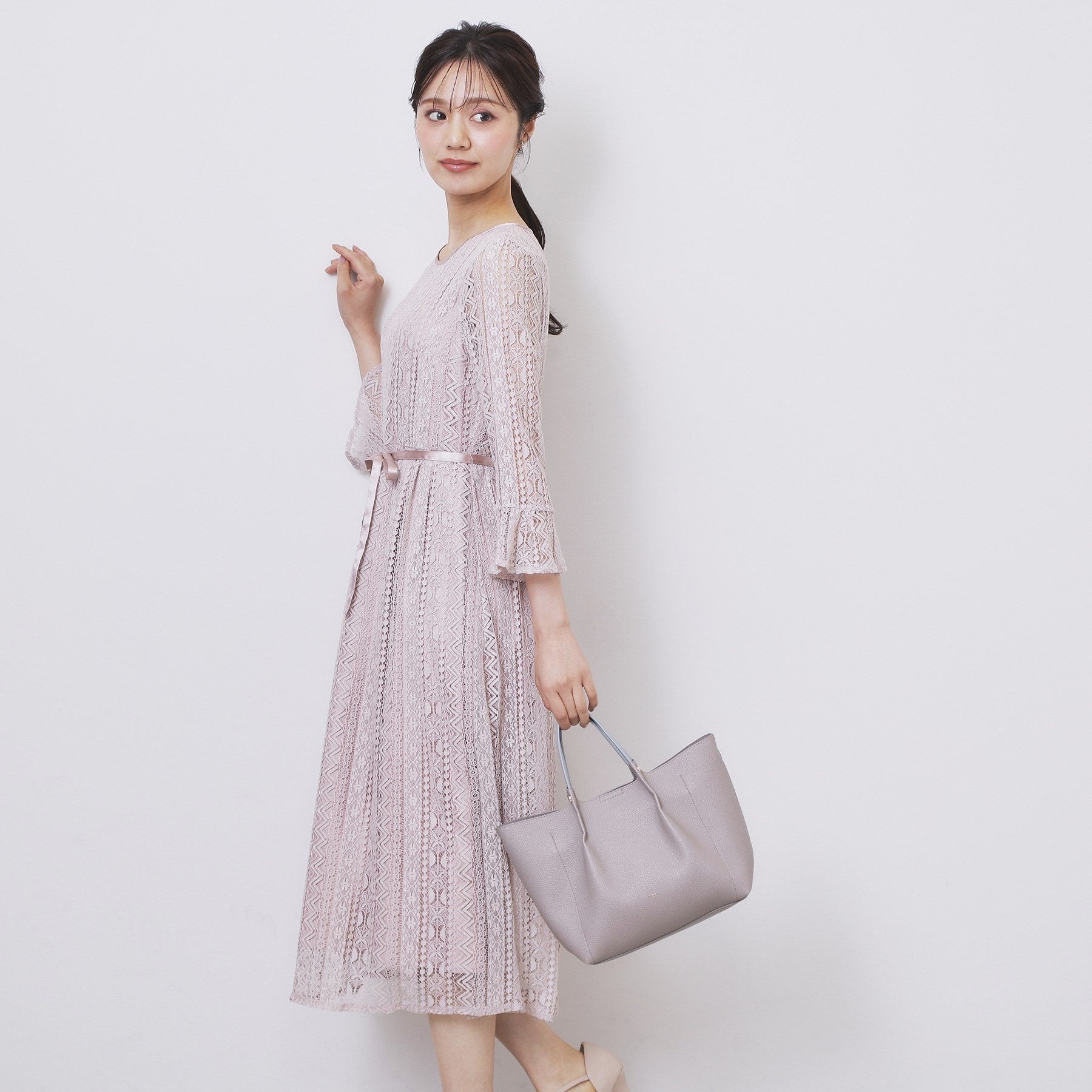 インデックス index 幾何ラインレースフレアスリーブワンピース【洗濯機可】 （ネイビー(094)） ネイビー(094)