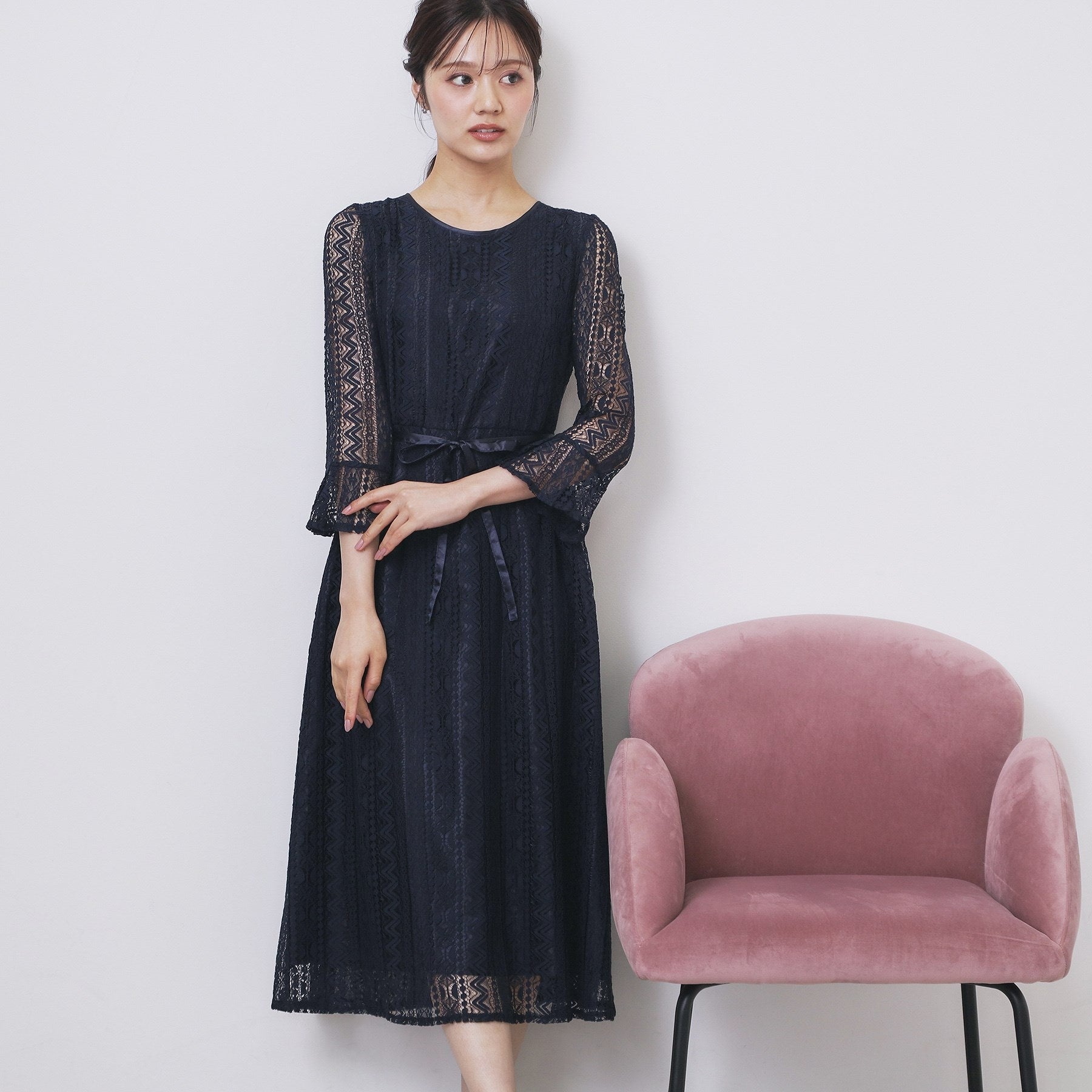 インデックス index 幾何ラインレースフレアスリーブワンピース【洗濯機可】 （ネイビー(094)） ネイビー(094)