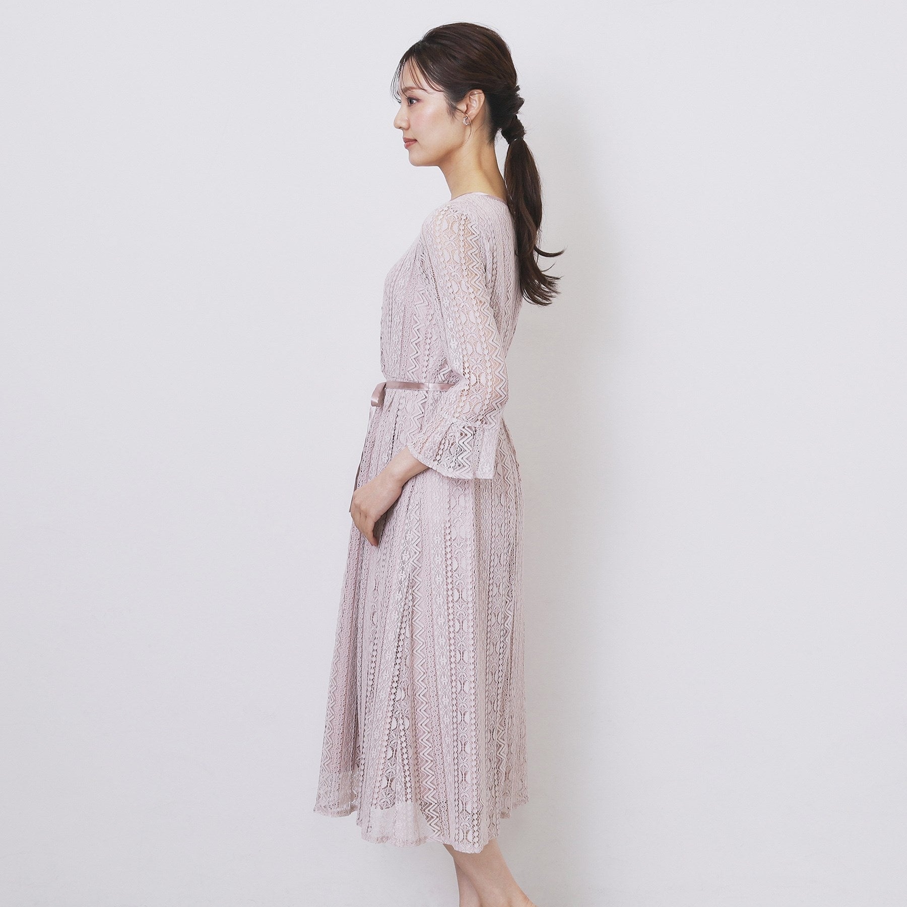 インデックス index 幾何ラインレースフレアスリーブワンピース【洗濯機可】 （ネイビー(094)） ネイビー(094)