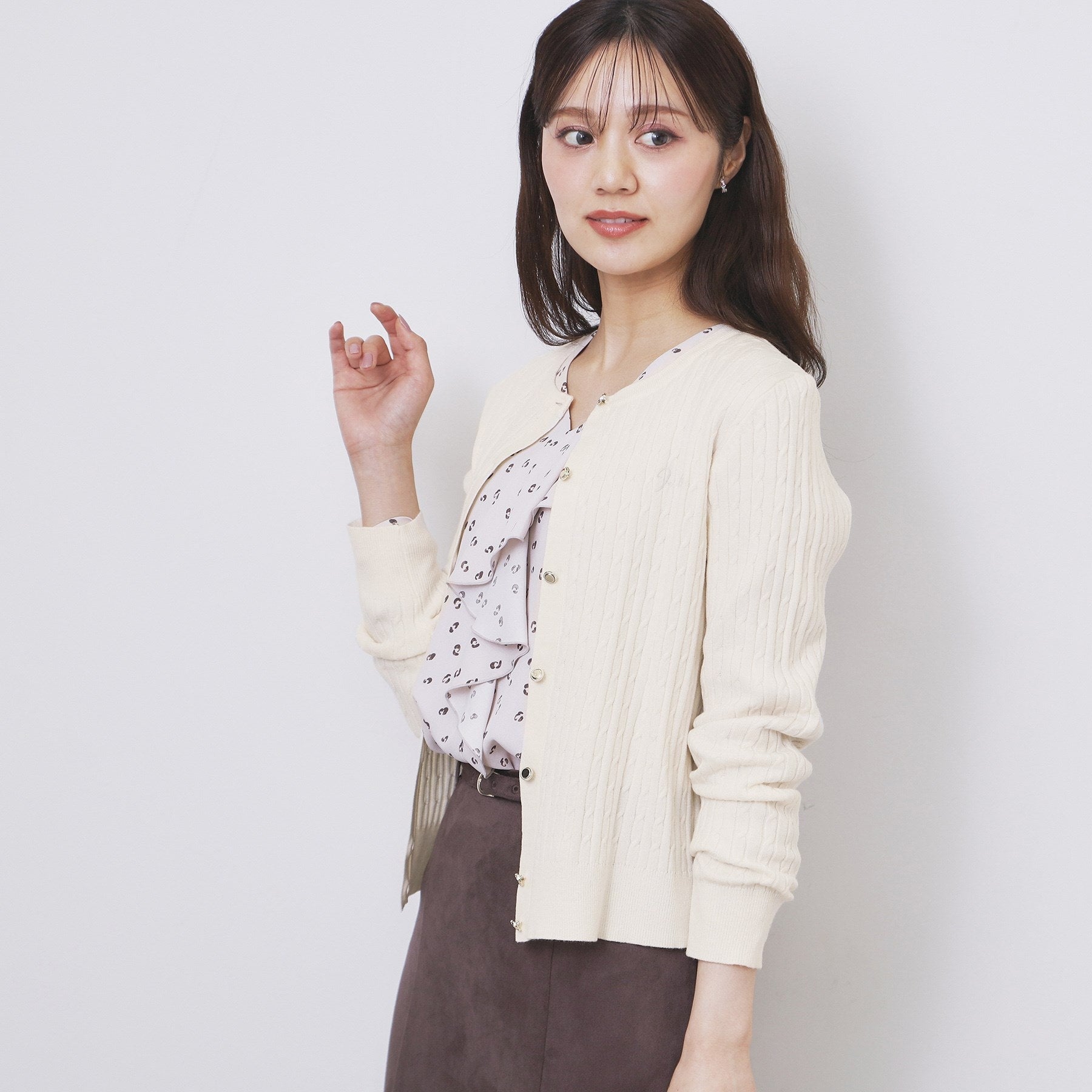 インデックス index ケーブルクルーネックカーディガン【洗濯機可】 （オフホワイト(003)） オフホワイト(003)