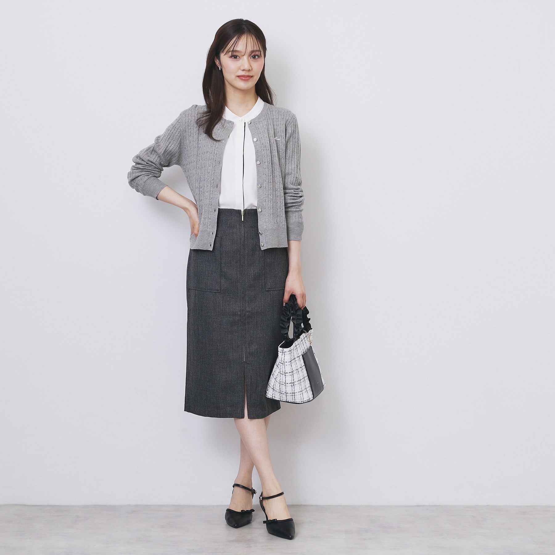 インデックス index ケーブルクルーネックカーディガン【洗濯機可】 （オフホワイト(003)） オフホワイト(003)