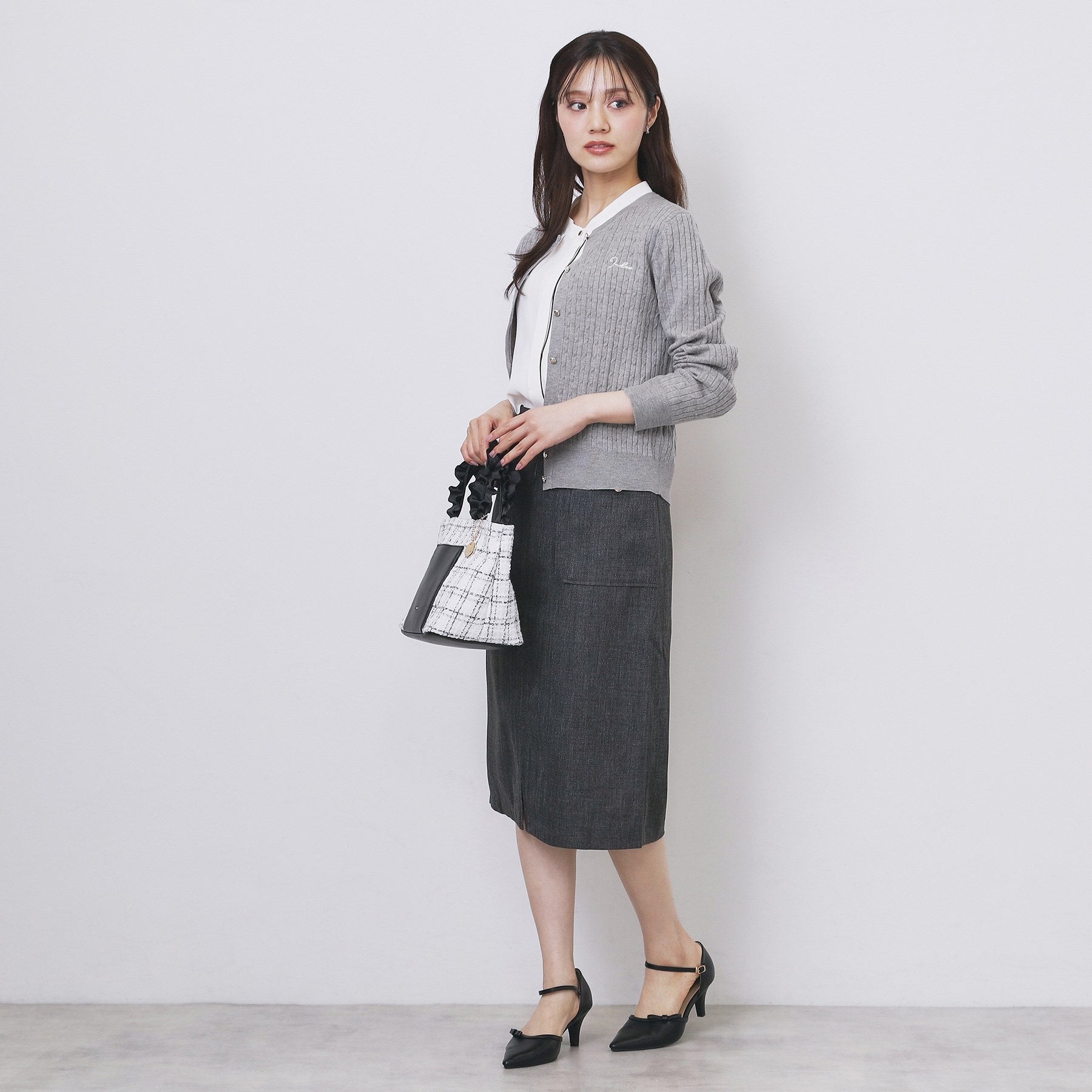 インデックス index ケーブルクルーネックカーディガン【洗濯機可】 （オフホワイト(003)） オフホワイト(003)