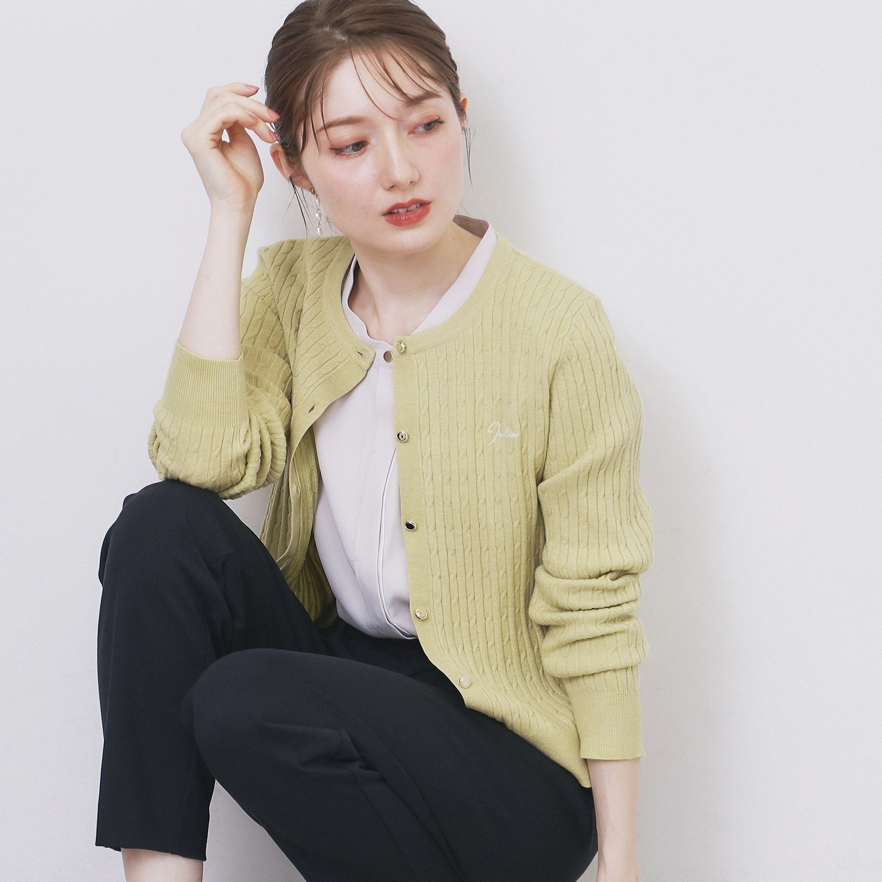 インデックス index ケーブルクルーネックカーディガン【洗濯機可】 （オフホワイト(003)） オフホワイト(003)