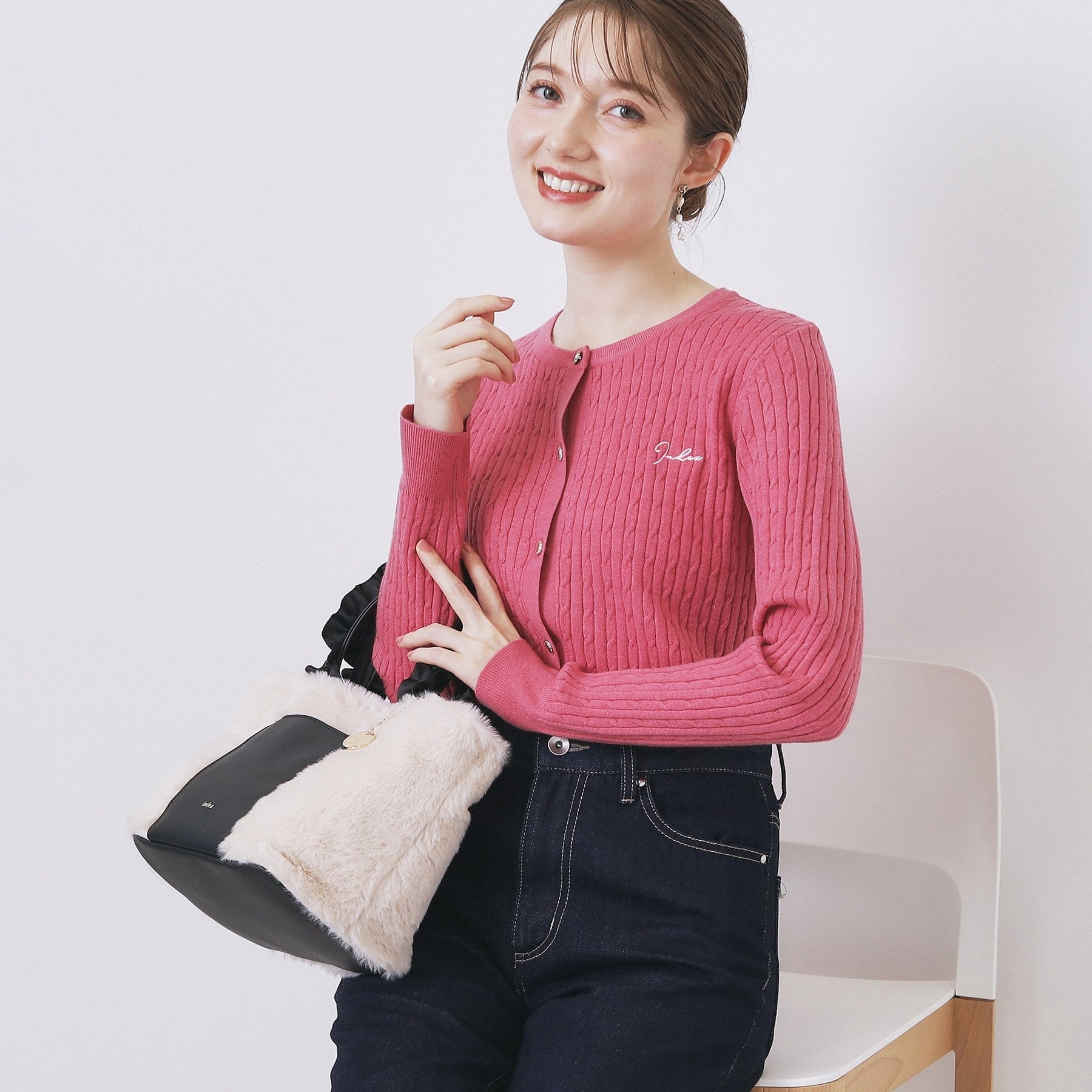 インデックス index ケーブルクルーネックカーディガン【洗濯機可】 （ピンク(073)） ピンク(073)