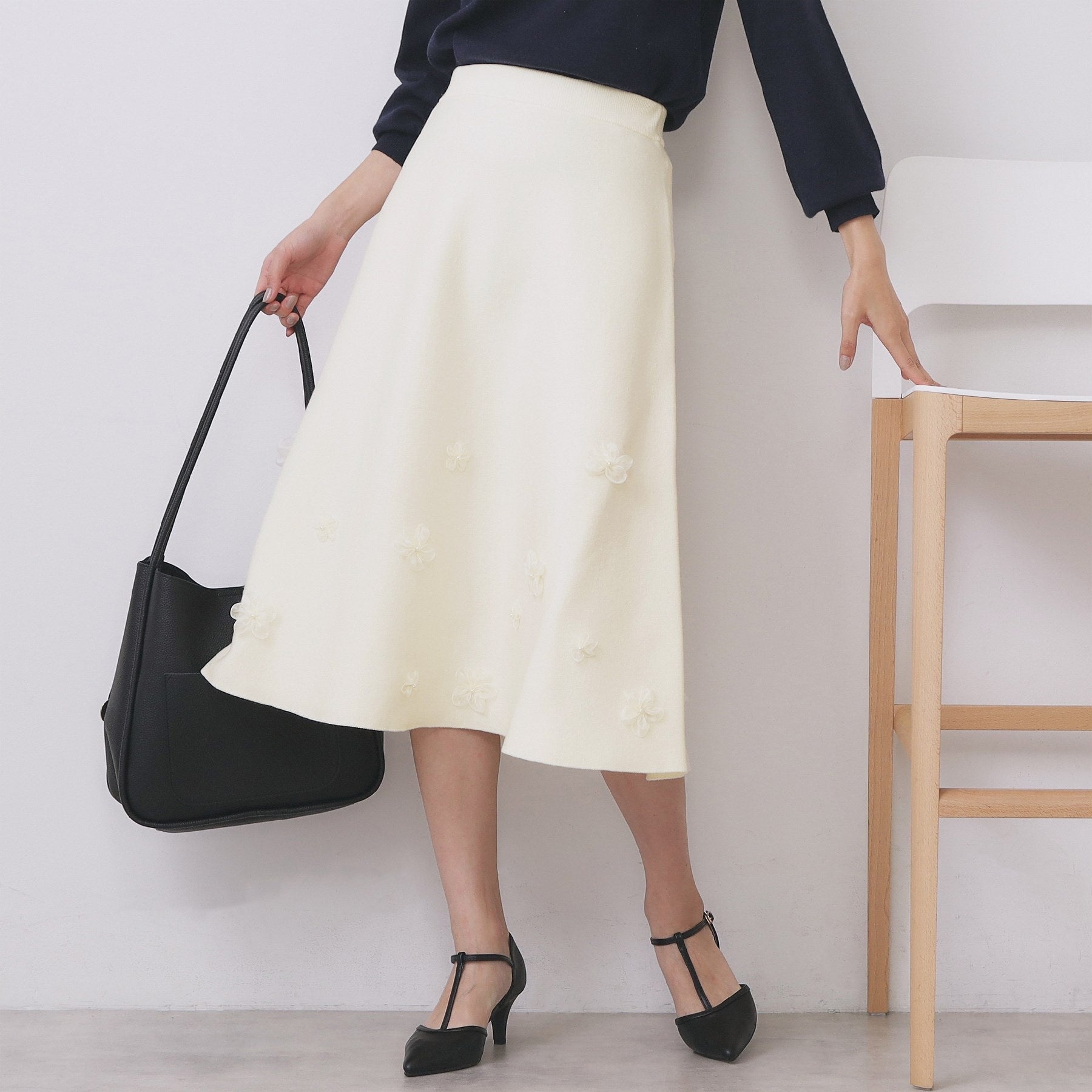 インデックス index 【W店限】オーガンフラワーニットフレアスカート【ハンドウォッシュOK】 （ブラック(019)） ブラック(019)