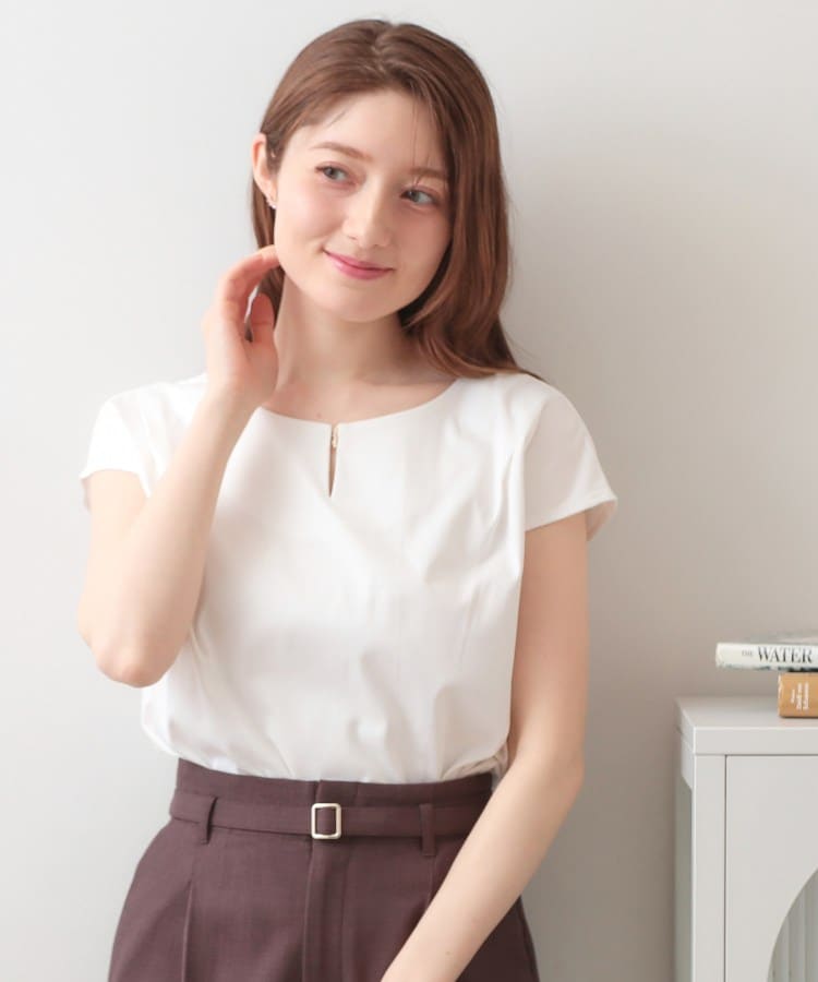 インデックス index ビジューキーネックフレンチトップス【洗濯機OK・接触冷感・UVケア】 （オフホワイト(003)） オフホワイト(003)