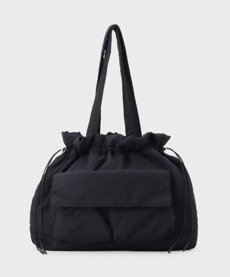 インディヴィ INDIVI 【超軽量】フロントポケットバッグ （ブラック(019)） ブラック(019)