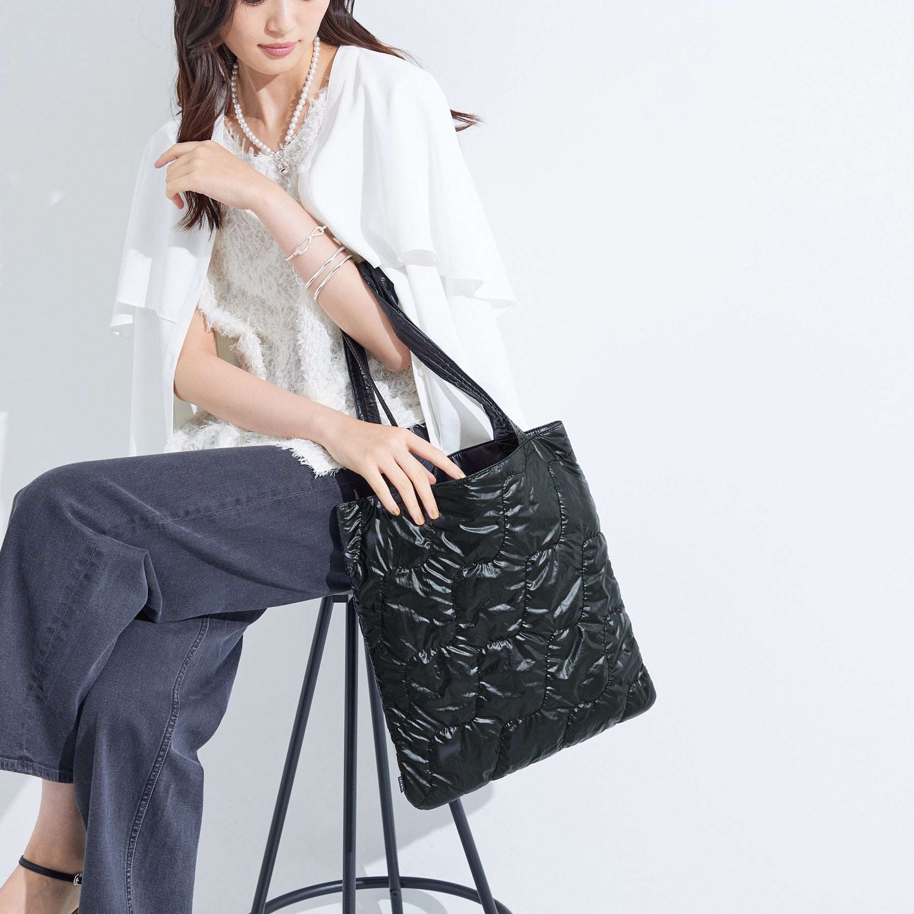 INDIVI 【A4 Size Compatible】Shiny Quilt Tote