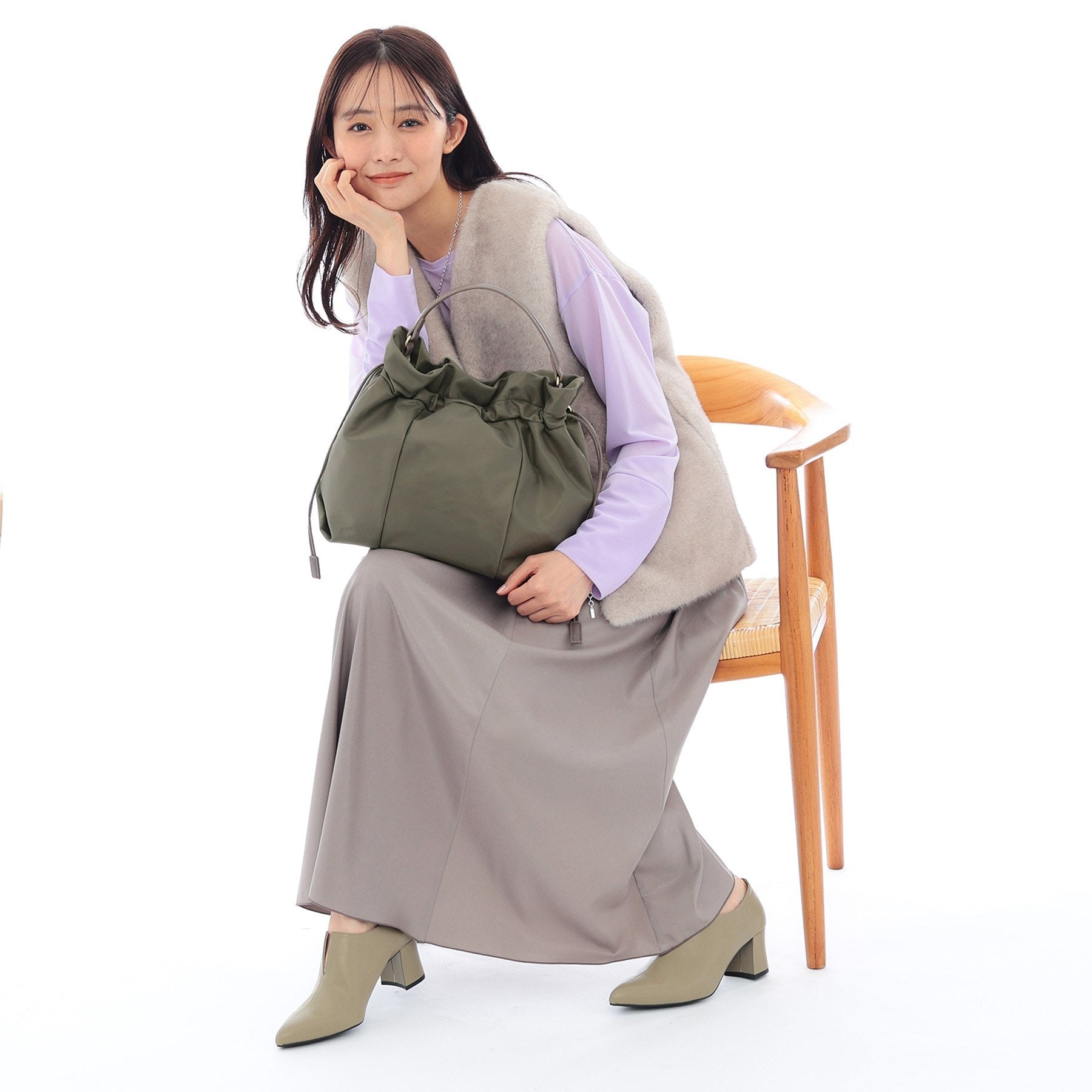 インディヴィ INDIVI ミドルドロストバッグ （トープ(054)） トープ(054)