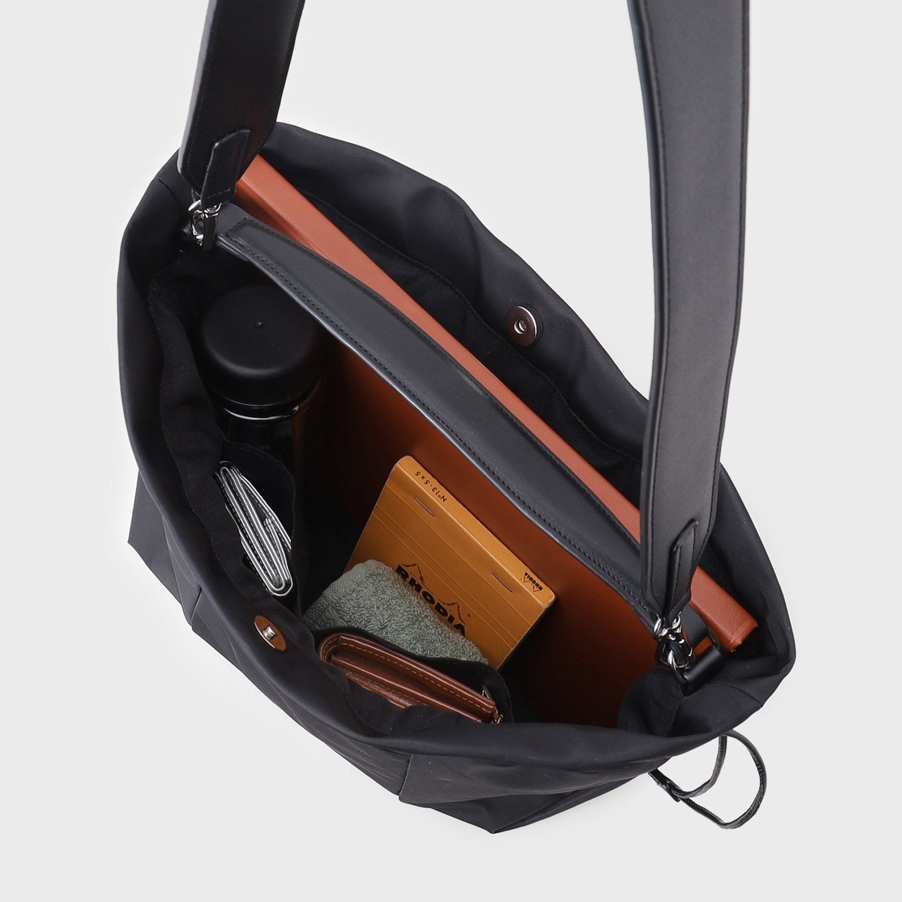 インディヴィ INDIVI ミドルドロストバッグ （トープ(054)） トープ(054)