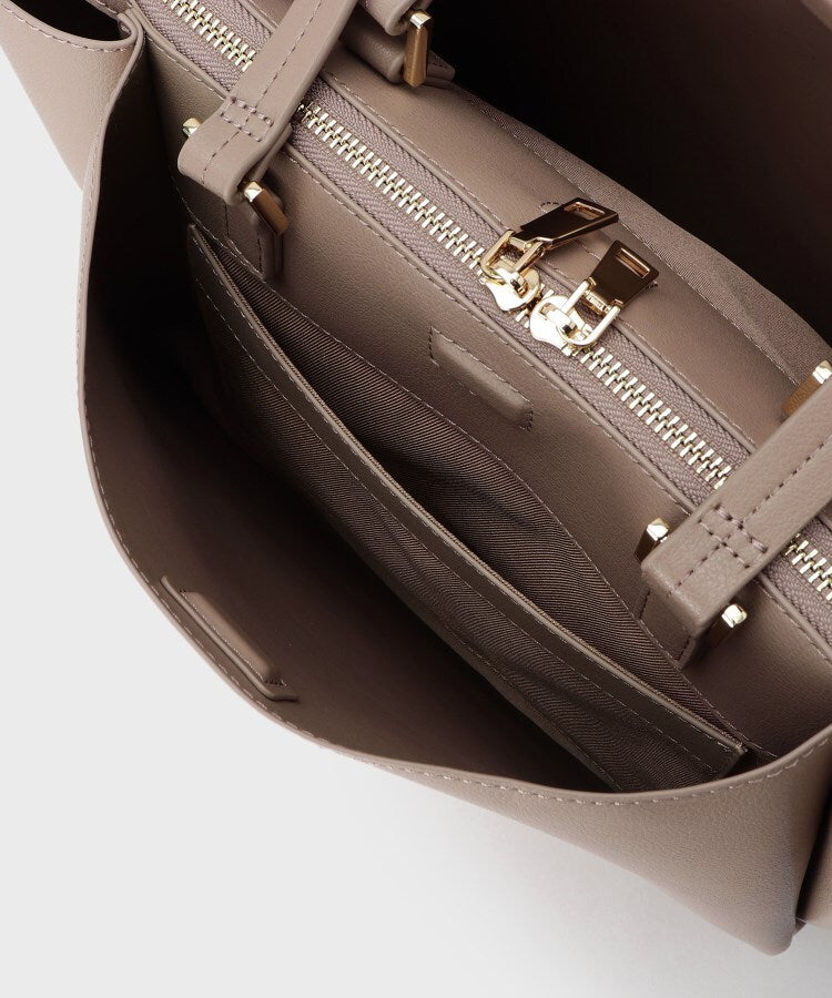 インディヴィ INDIVI 【A4収納可能／合皮】キャリアタックバッグ （チャコールグレー(014)） チャコールグレー(014)