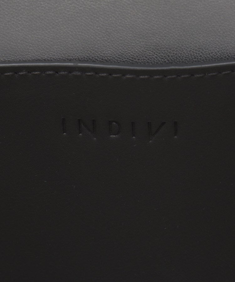 インディヴィ INDIVI 【A4収納可能／合皮】配色デザインワンショルダーバッグ （ブラック(519)） ブラック(519)